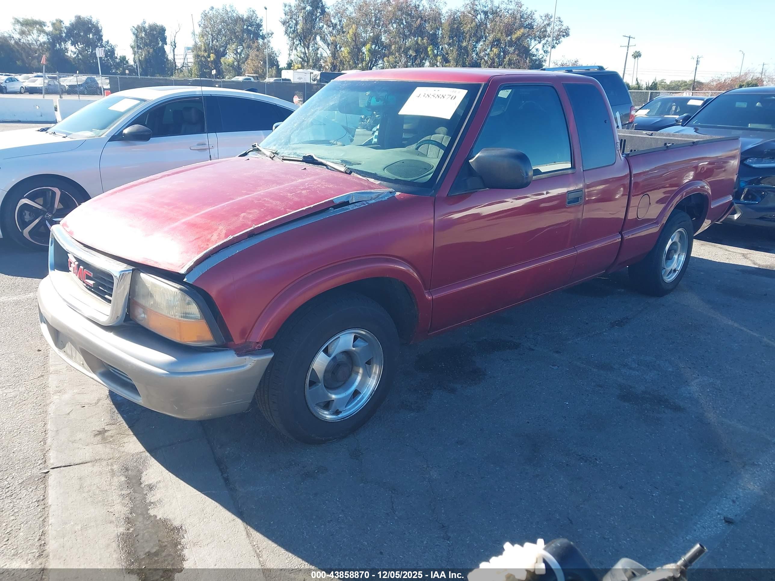 GMC SONOMA image 2
