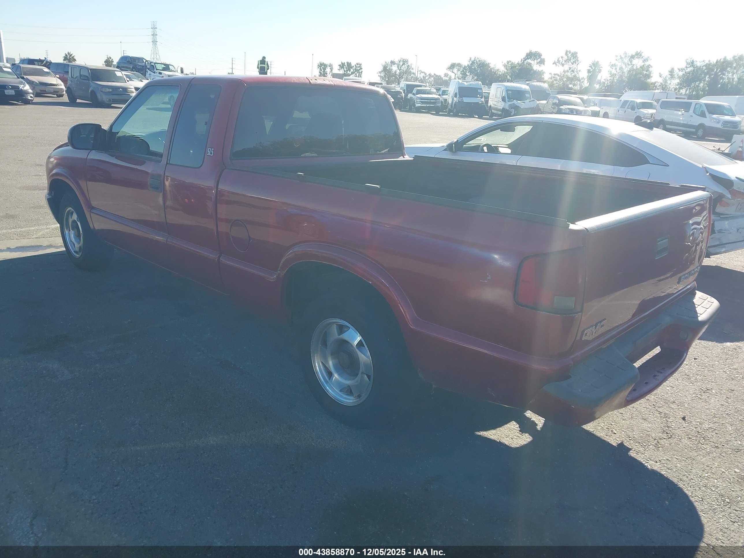 GMC SONOMA image 3