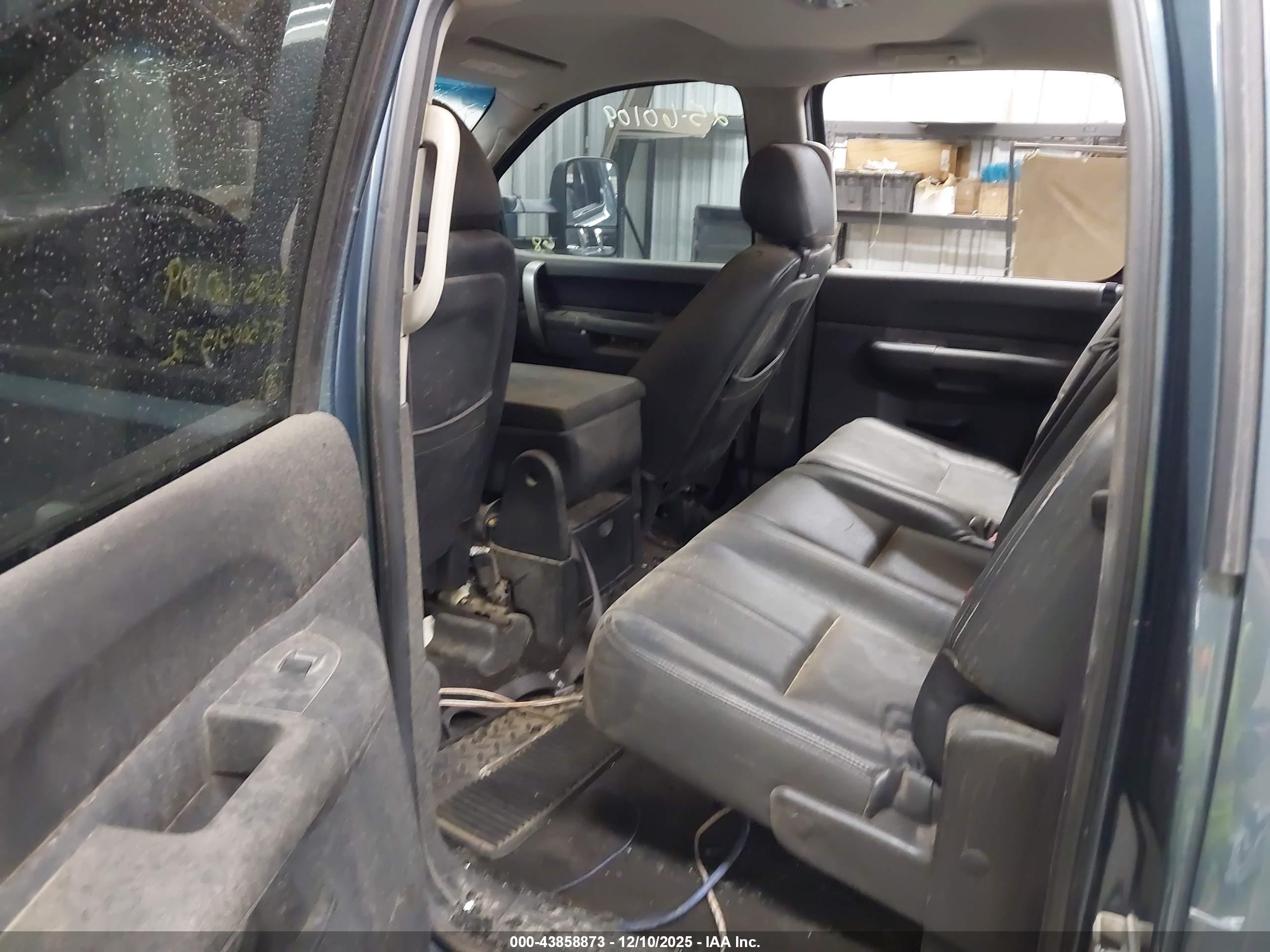 GMC SIERRA image 8