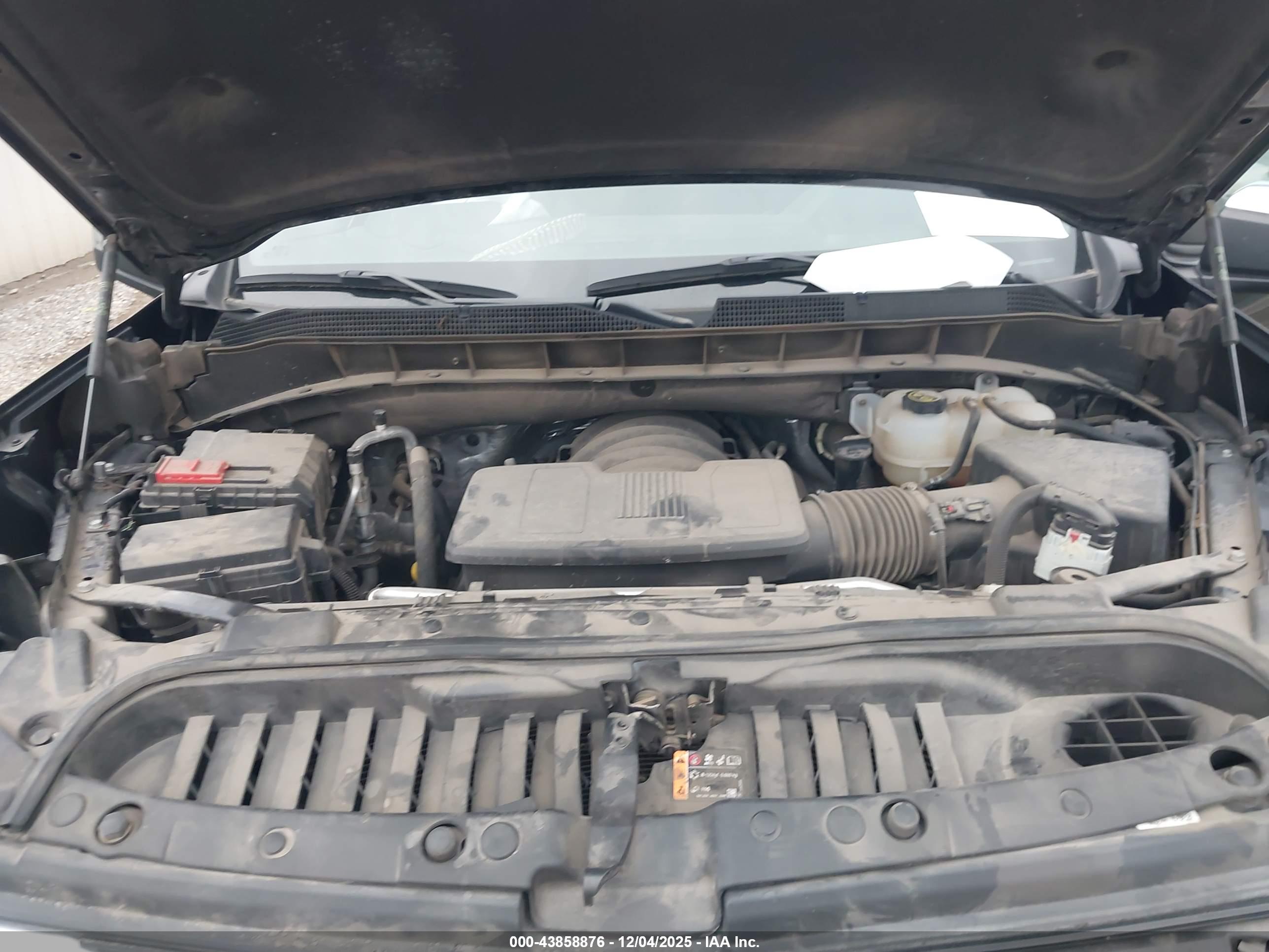 CHEVROLET SILVERADO image 10