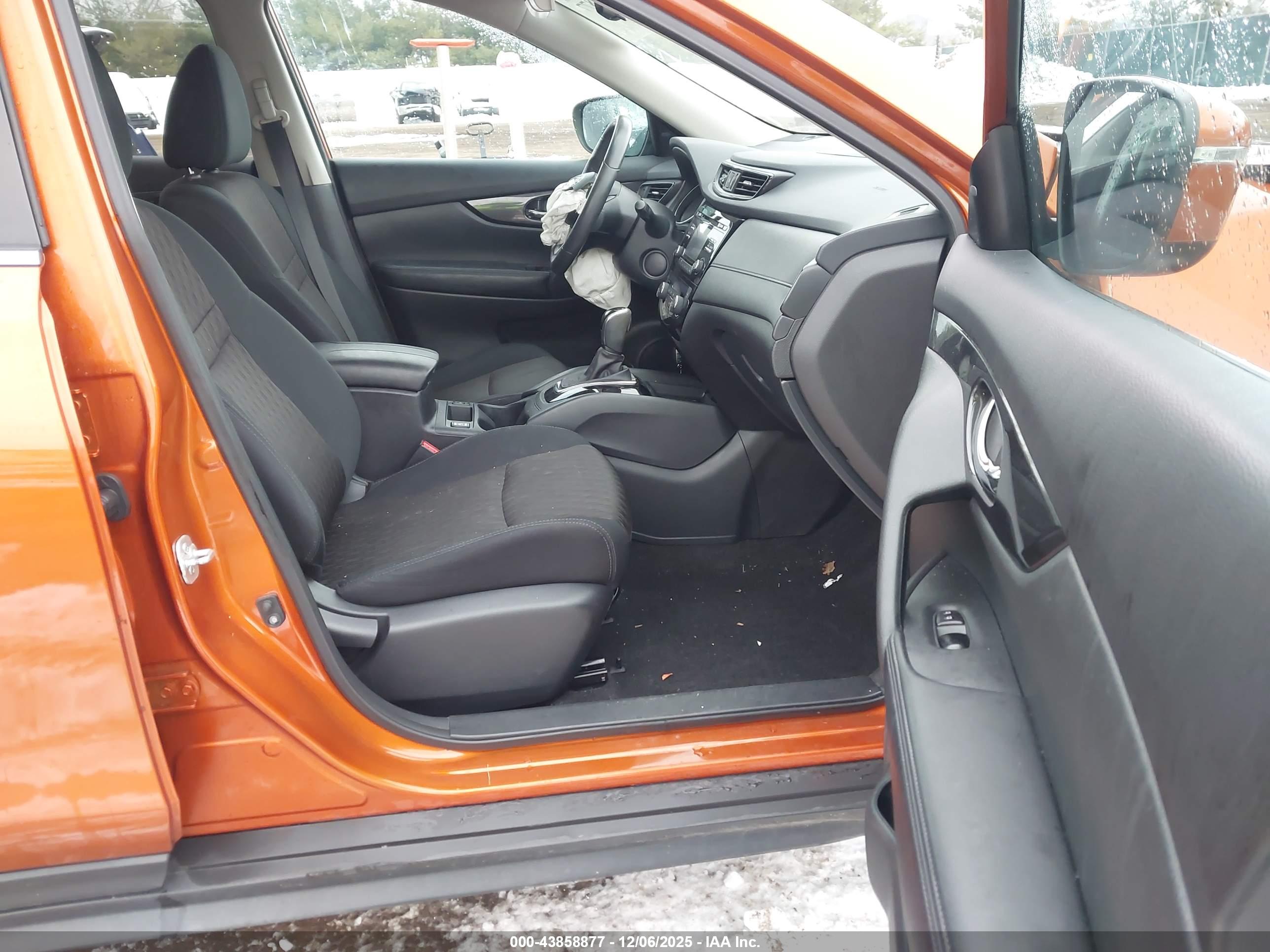 NISSAN ROGUE image 5