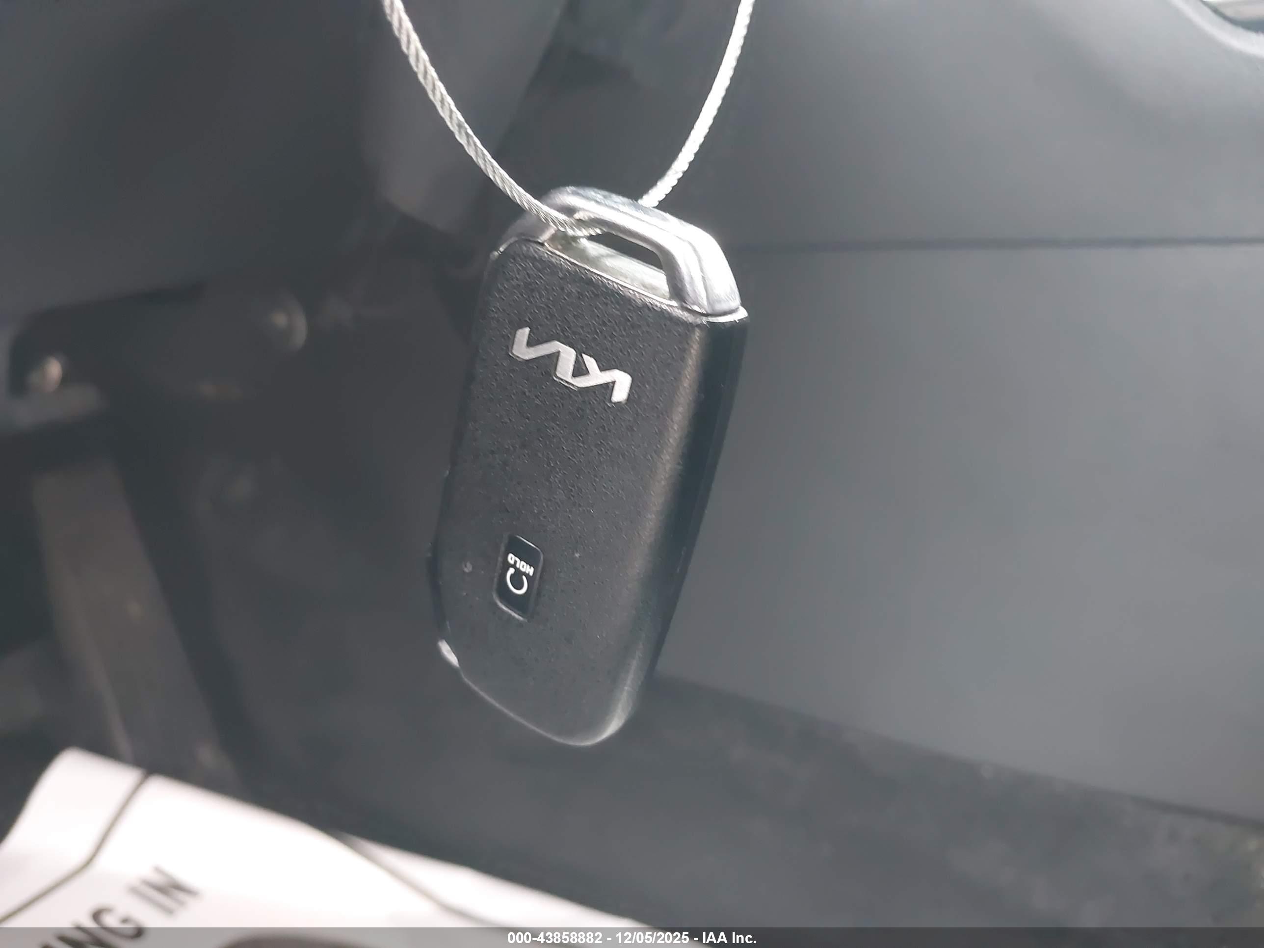 KIA SPORTAGE image 11