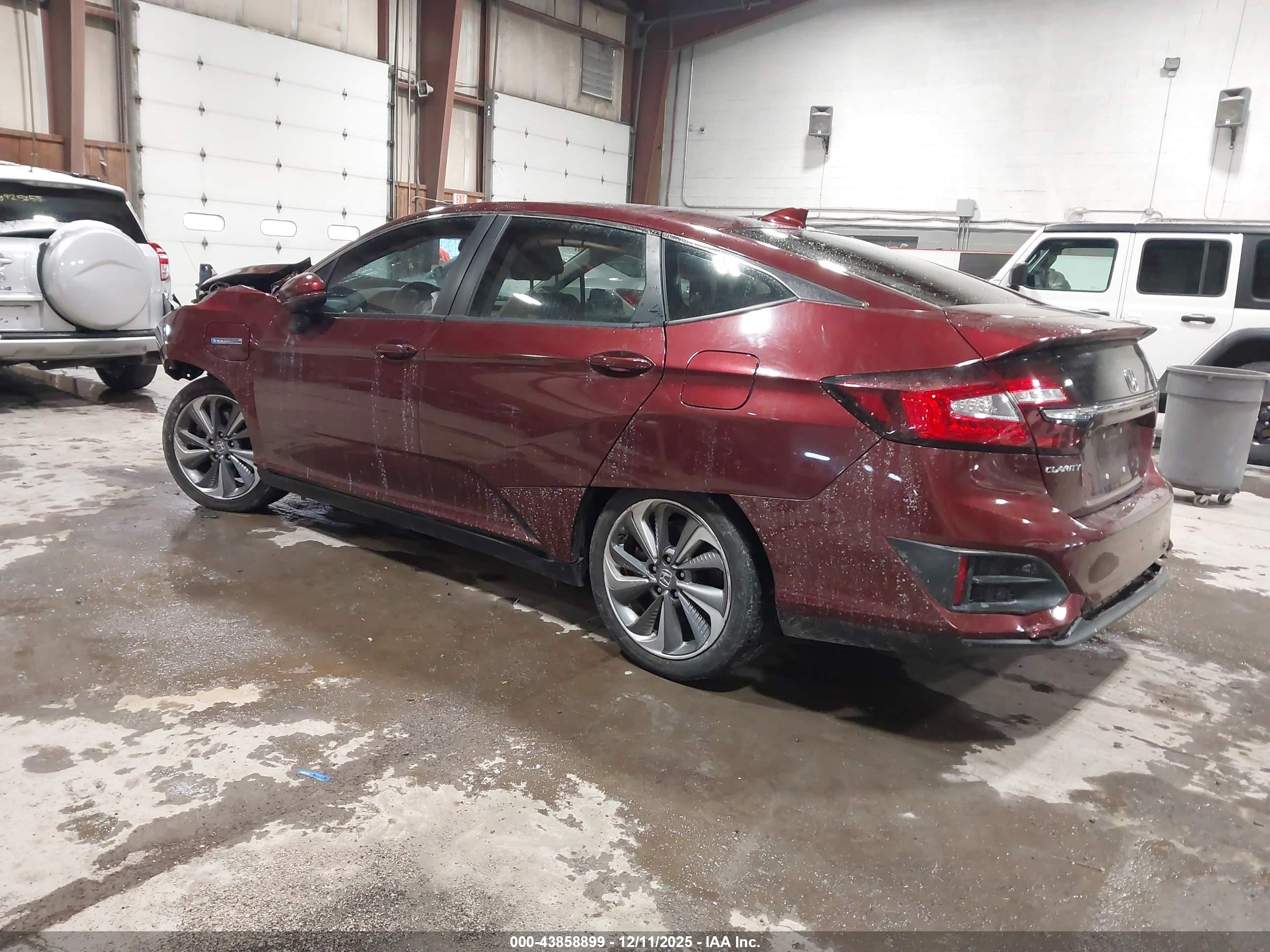 HONDA CLARITY image 3