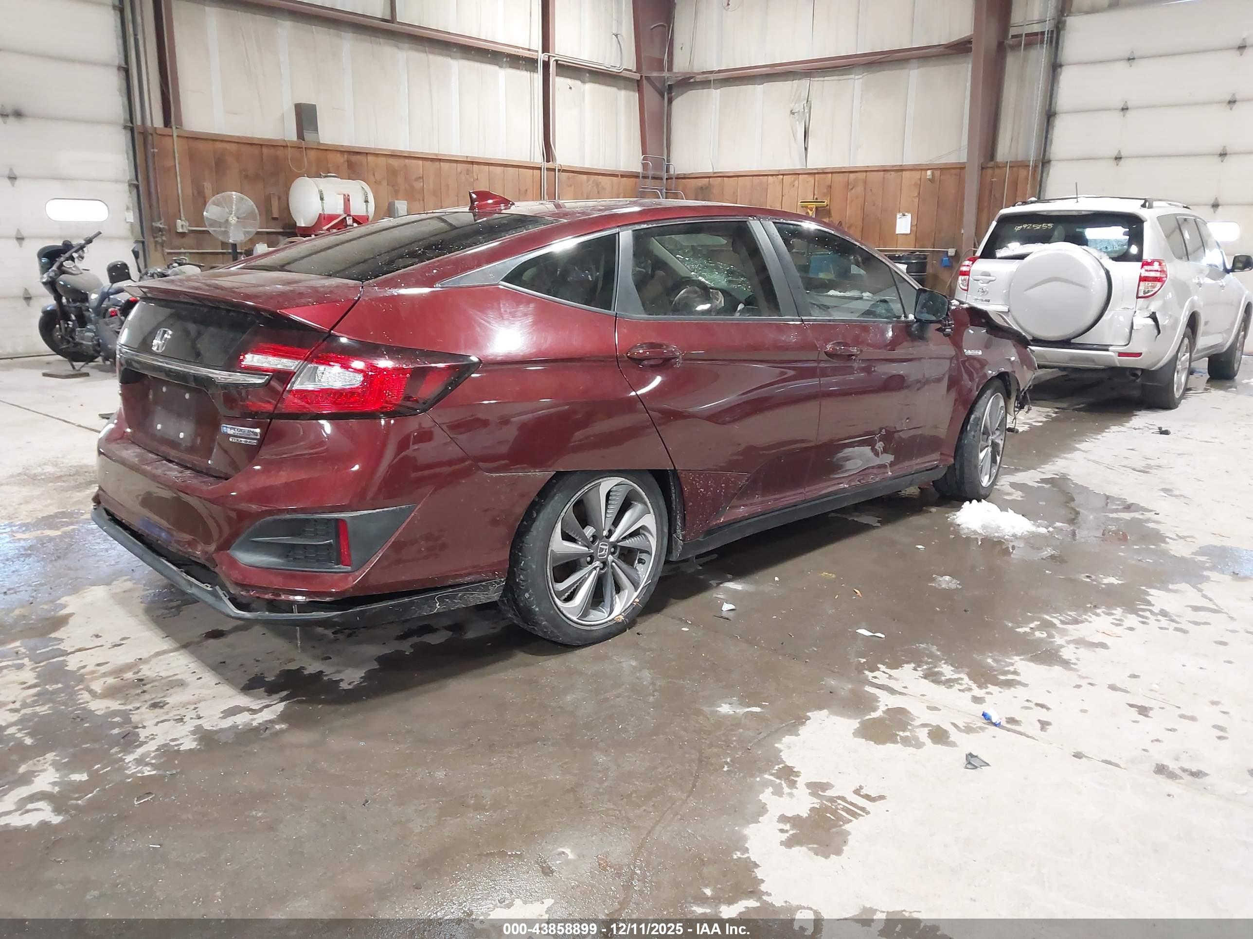 HONDA CLARITY image 4