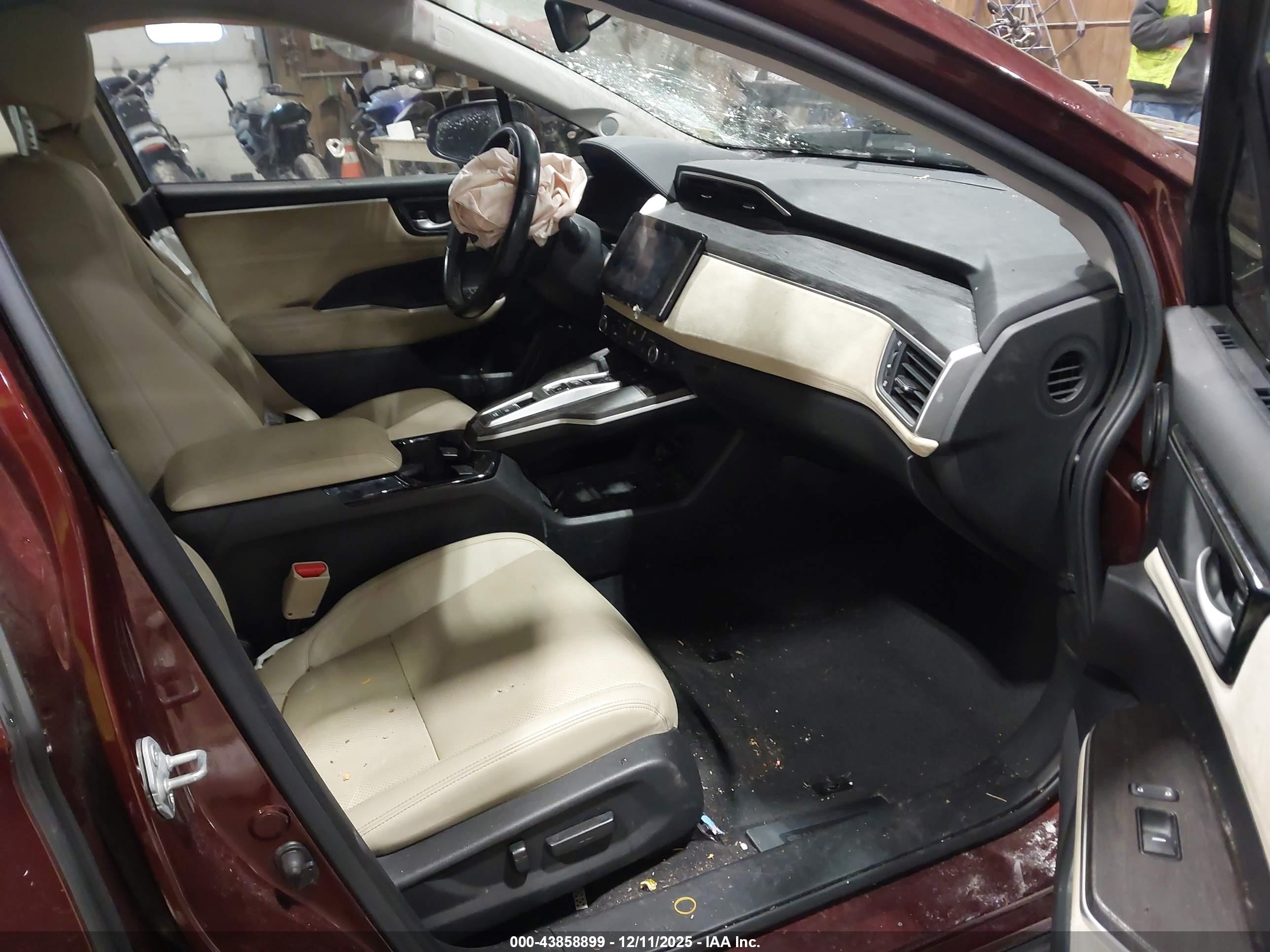 HONDA CLARITY image 5