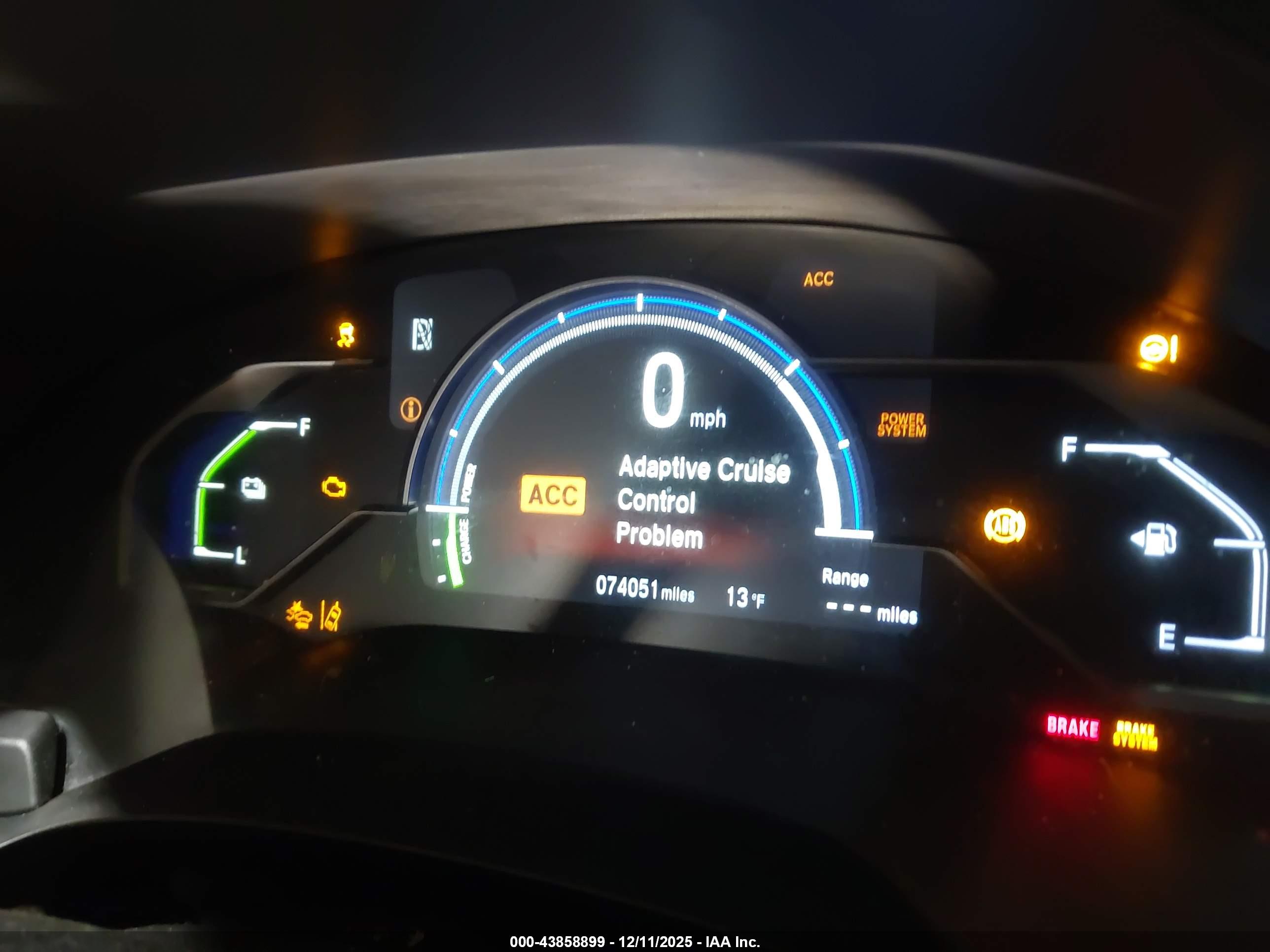 HONDA CLARITY image 7