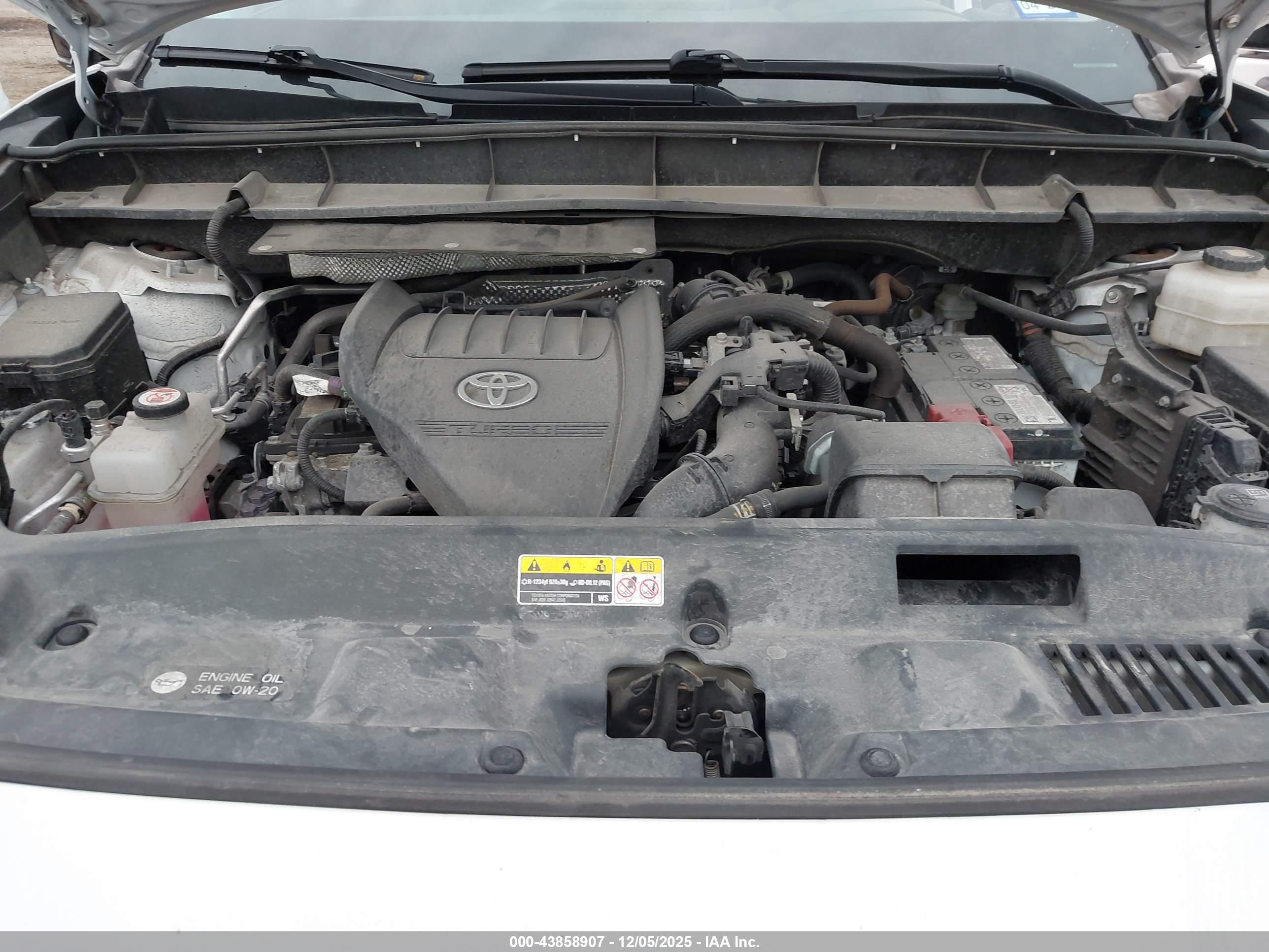 TOYOTA HIGHLANDER image 10