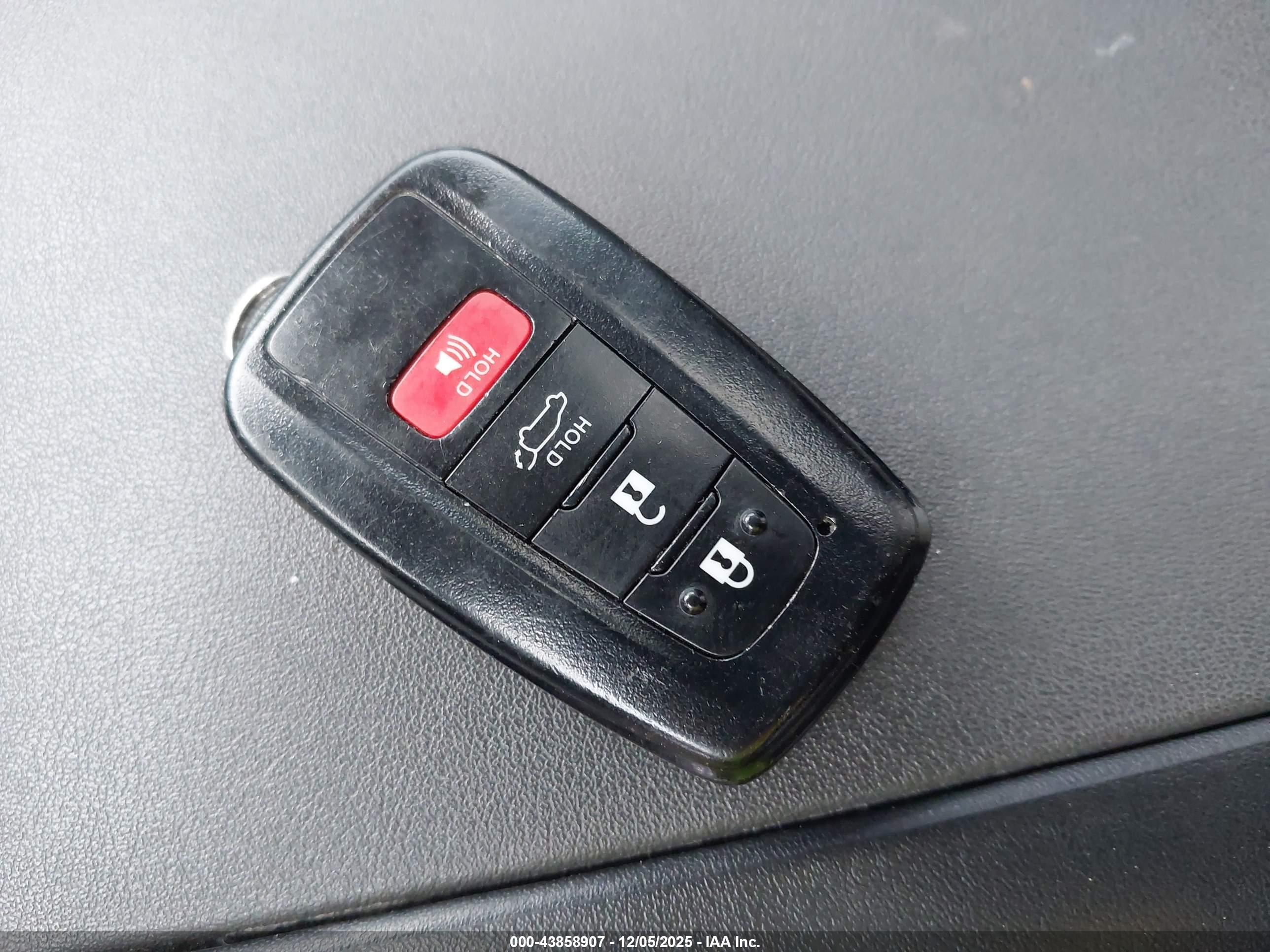 TOYOTA HIGHLANDER image 11
