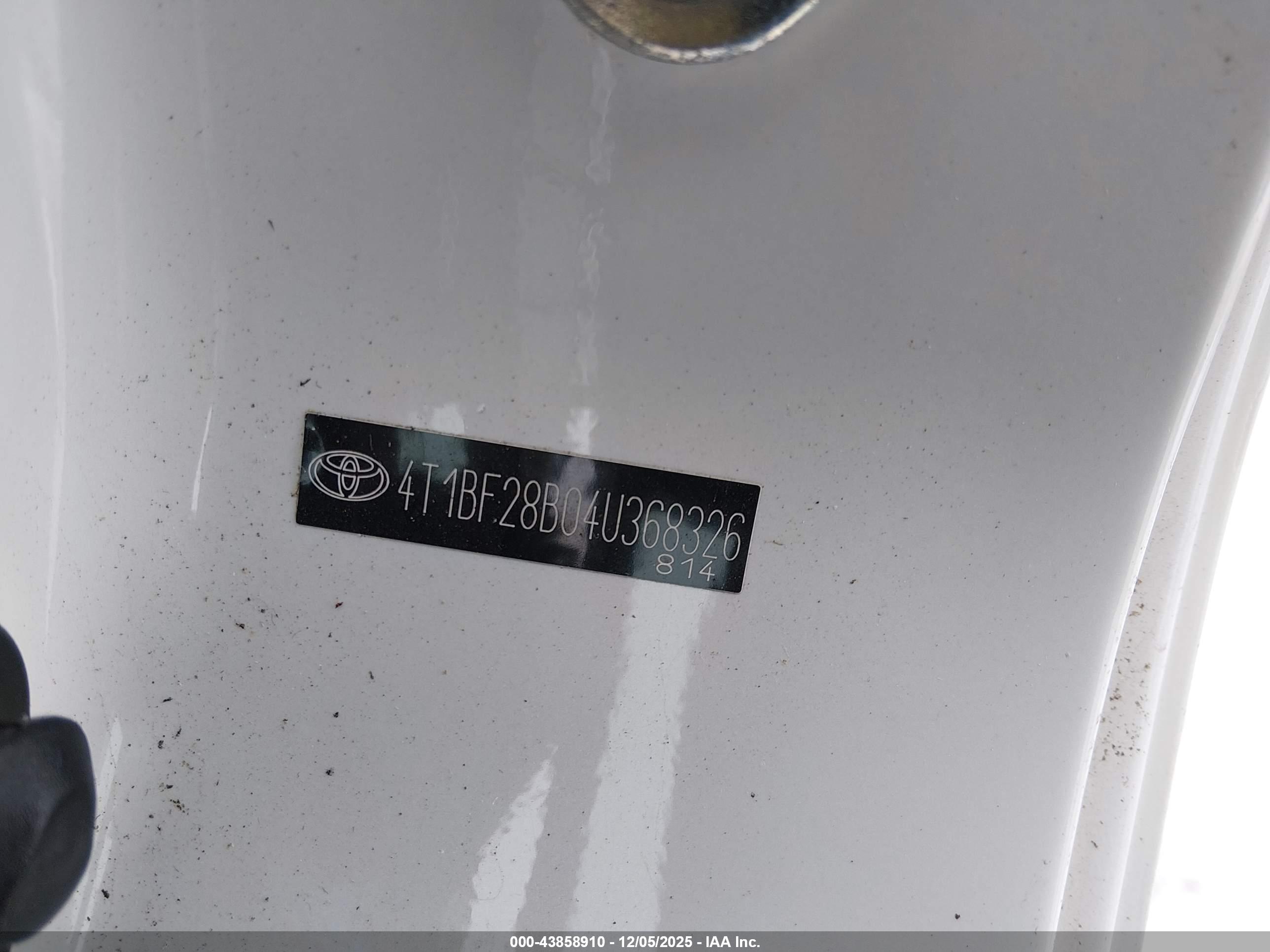 TOYOTA AVALON image 9