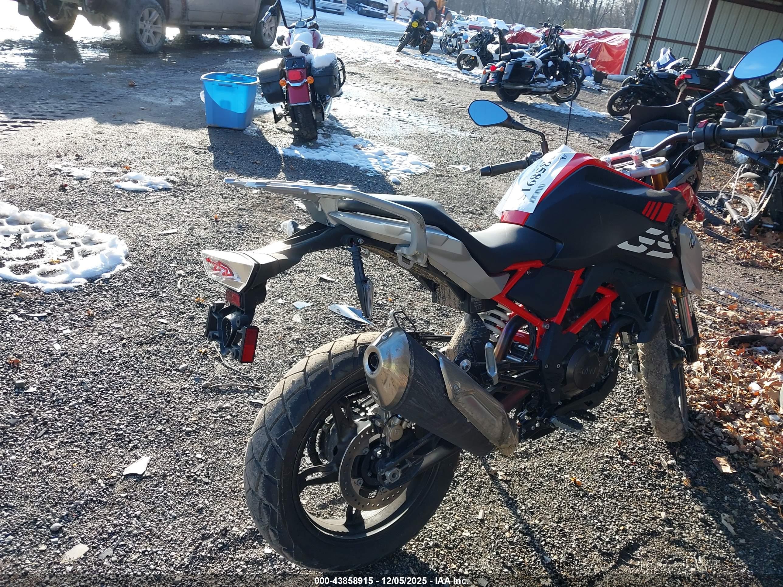 BMW G310 image 4