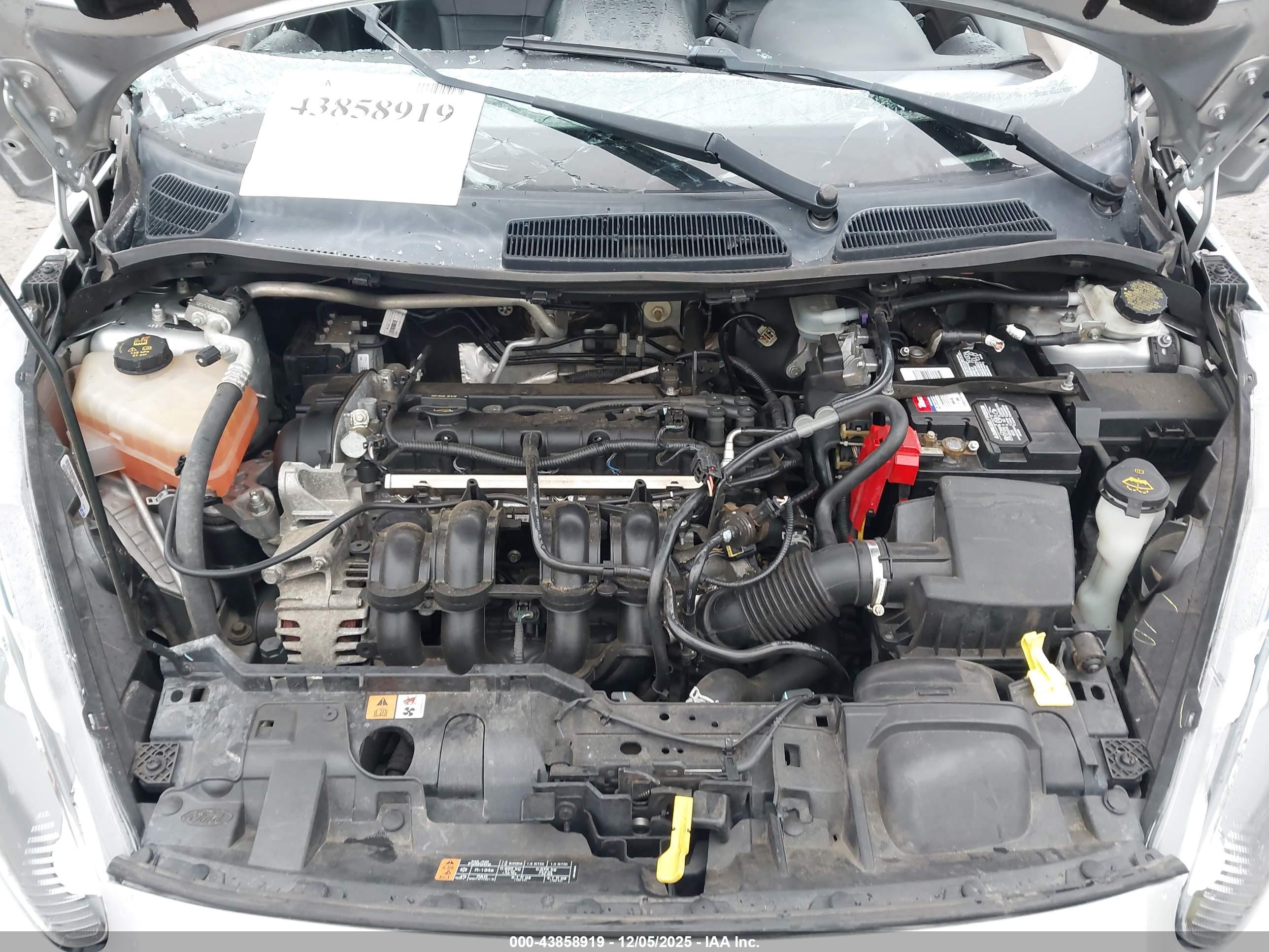 FORD FIESTA image 10
