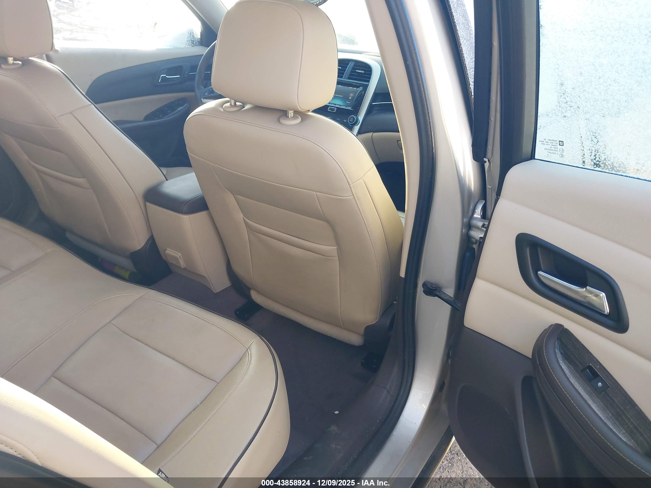 CHEVROLET MALIBU image 8