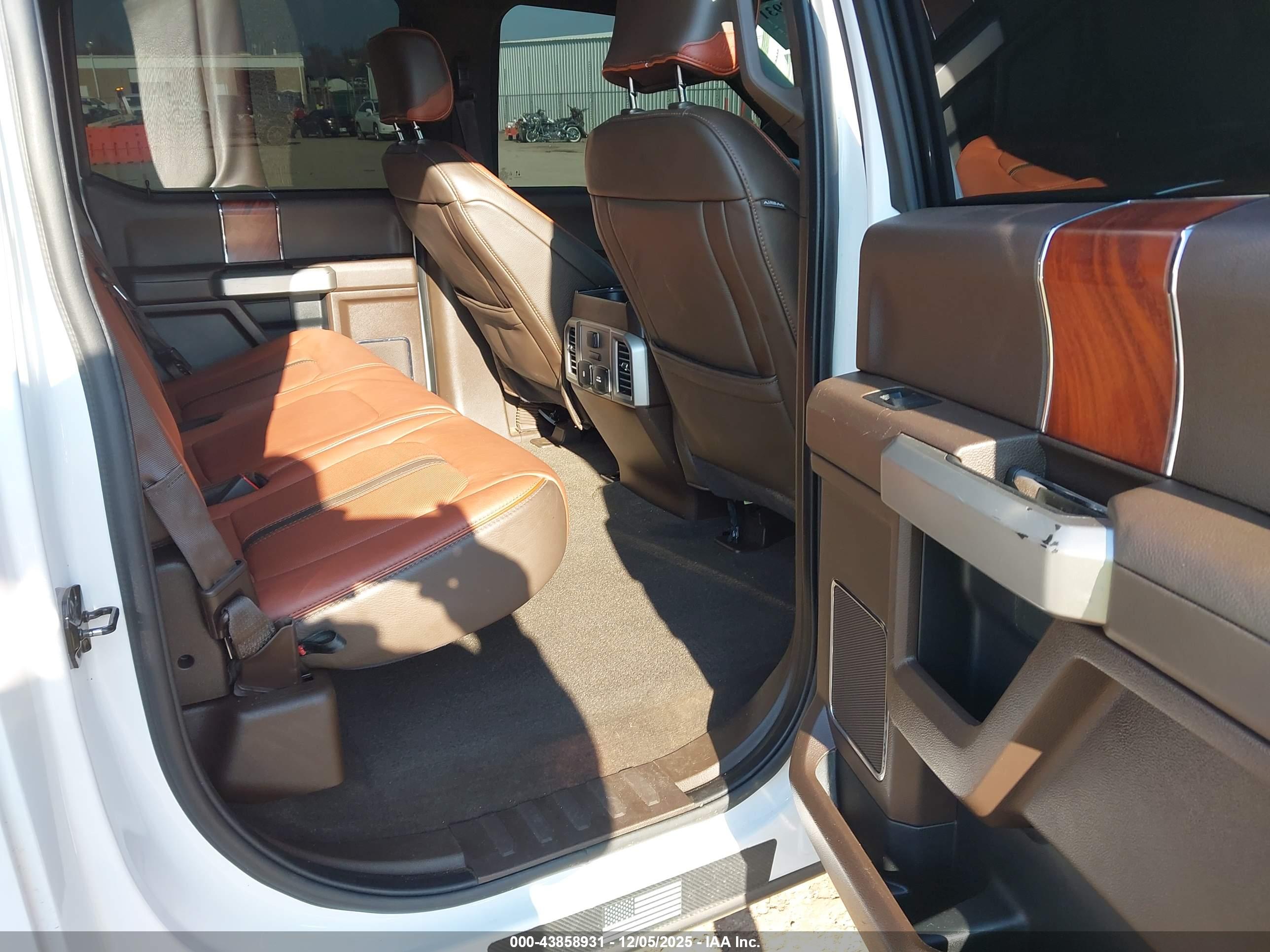 FORD F-150 image 8