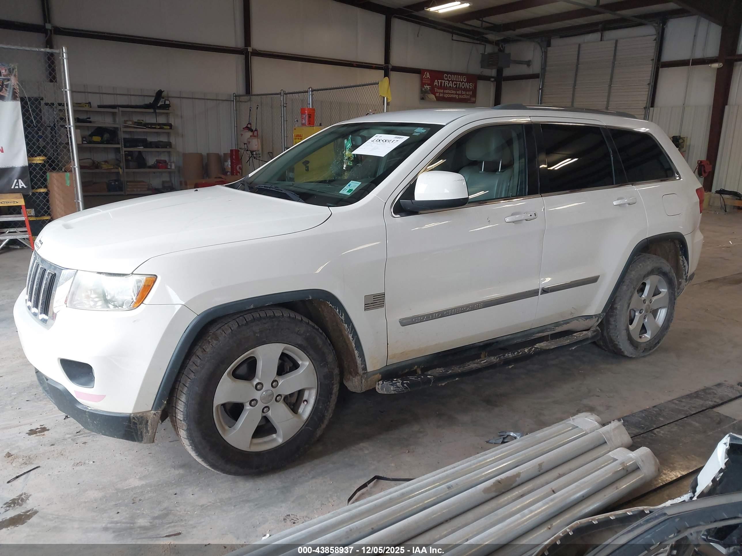 JEEP GRAND image 2