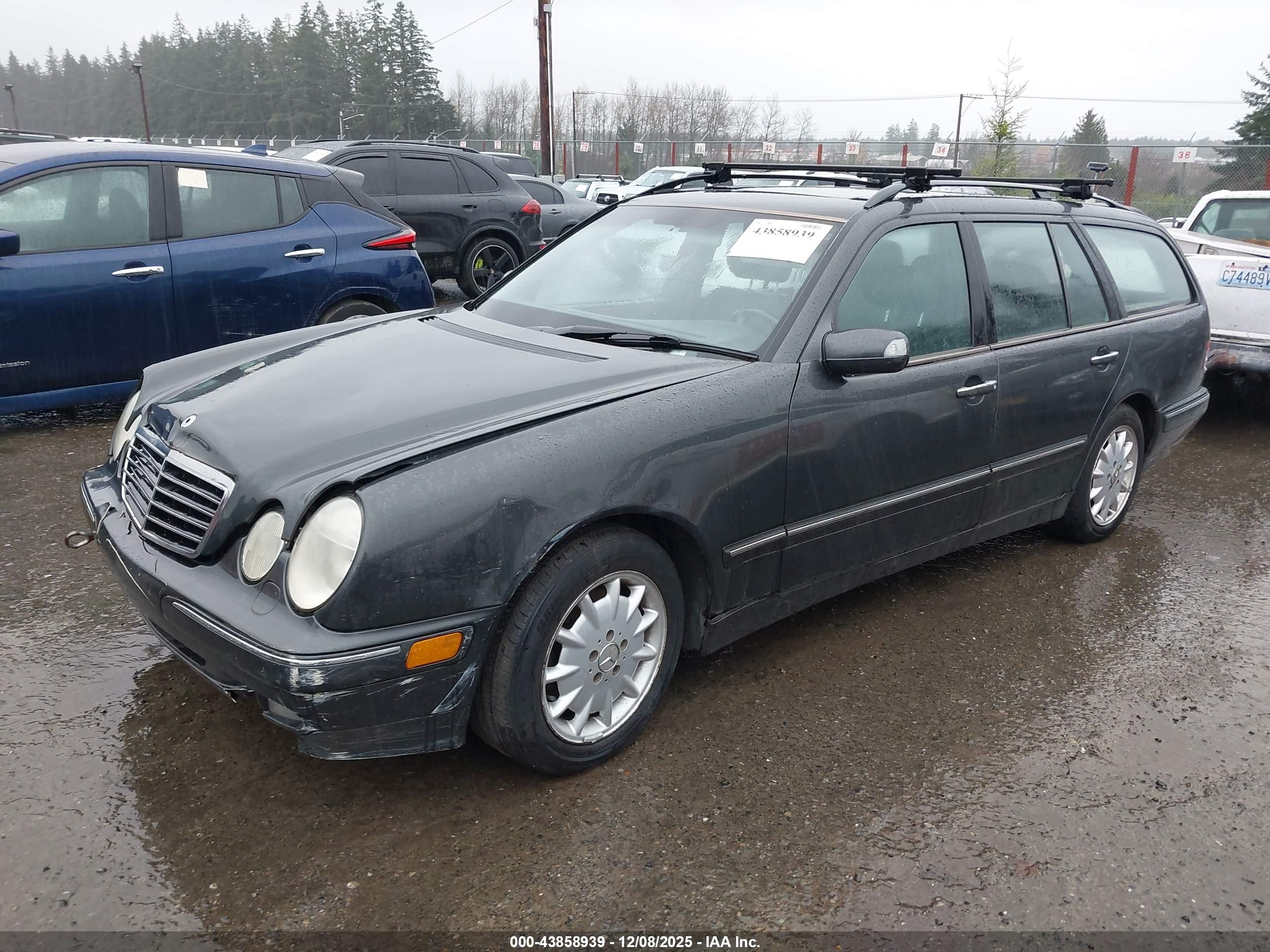 MERCEDES-BENZ C image 2