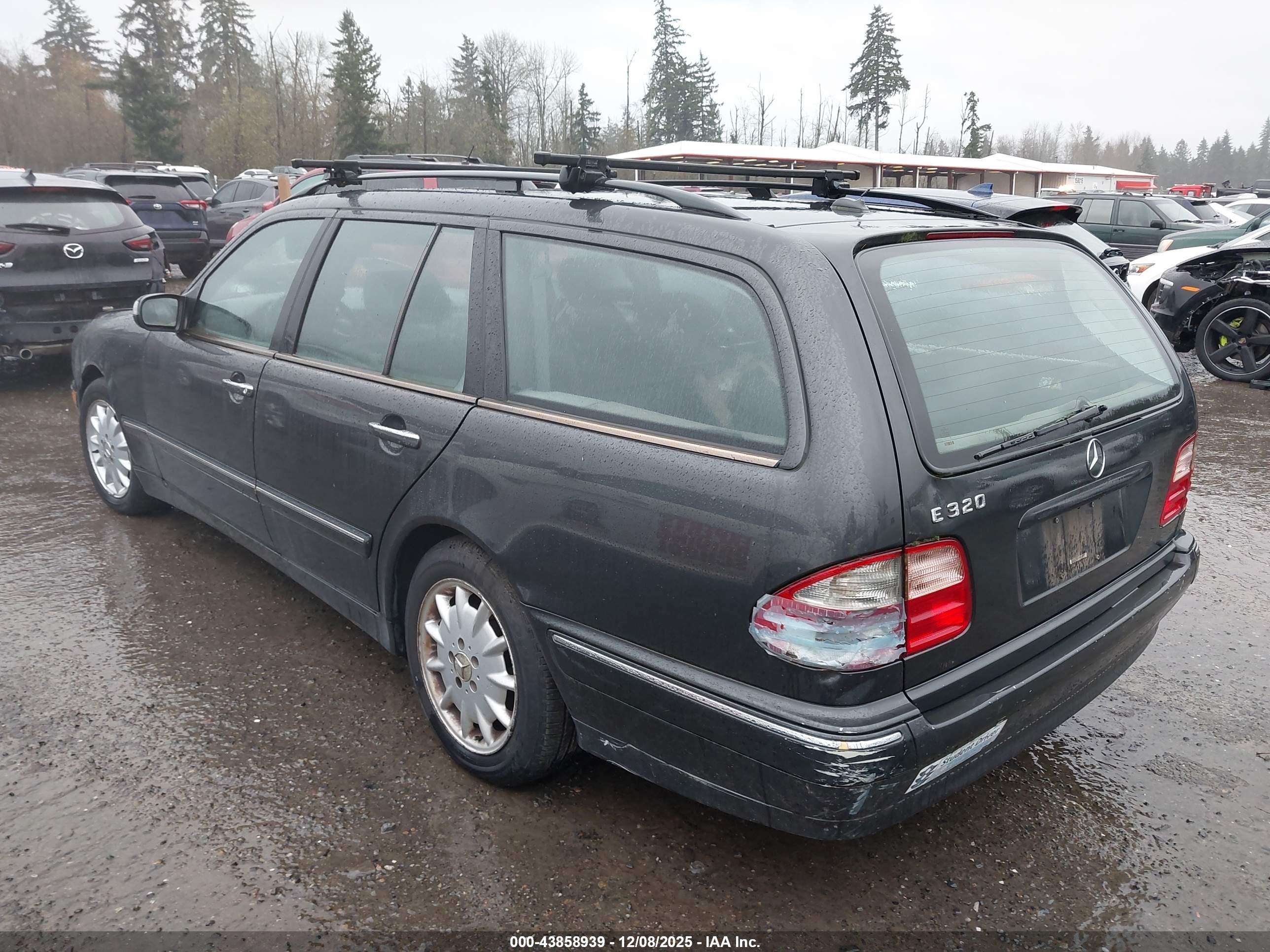 MERCEDES-BENZ C image 3