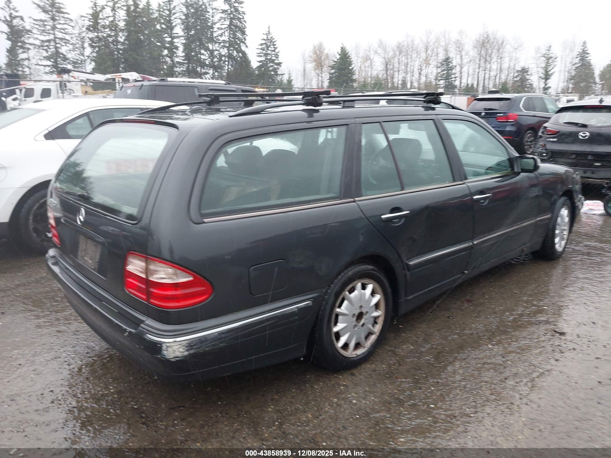 MERCEDES-BENZ C image 4