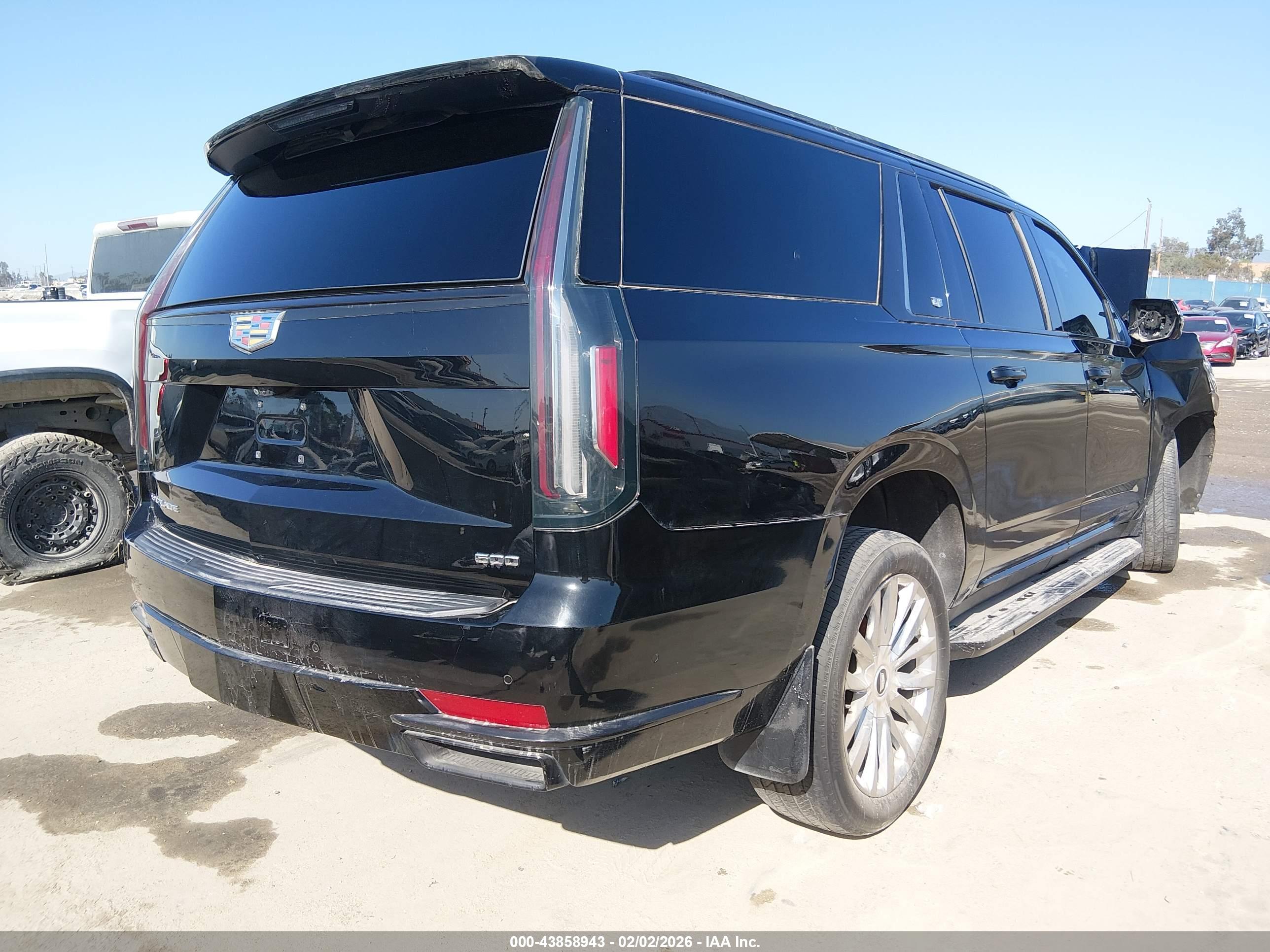 CADILLAC ESCALADE image 4