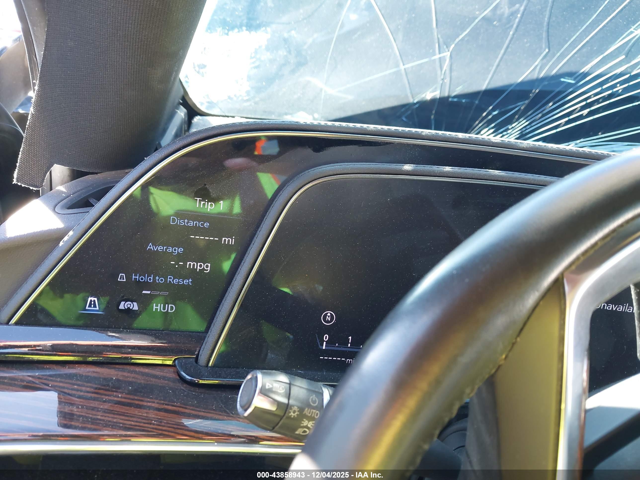 CADILLAC ESCALADE image 7