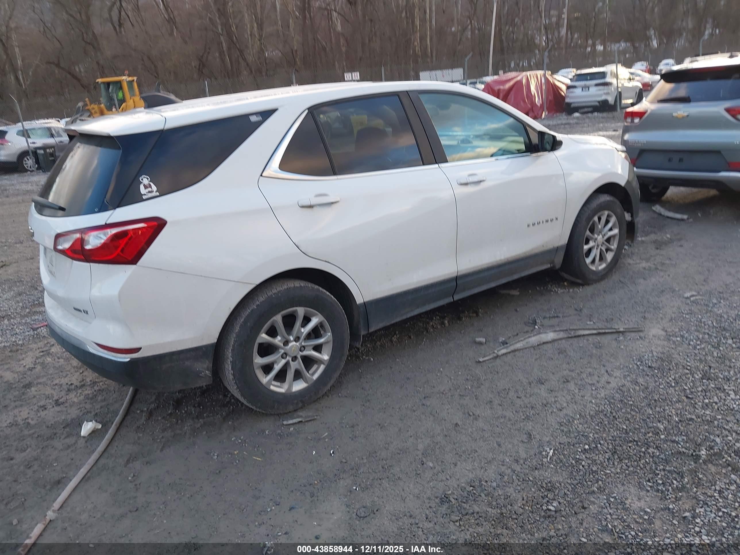 CHEVROLET EQUINOX image 4