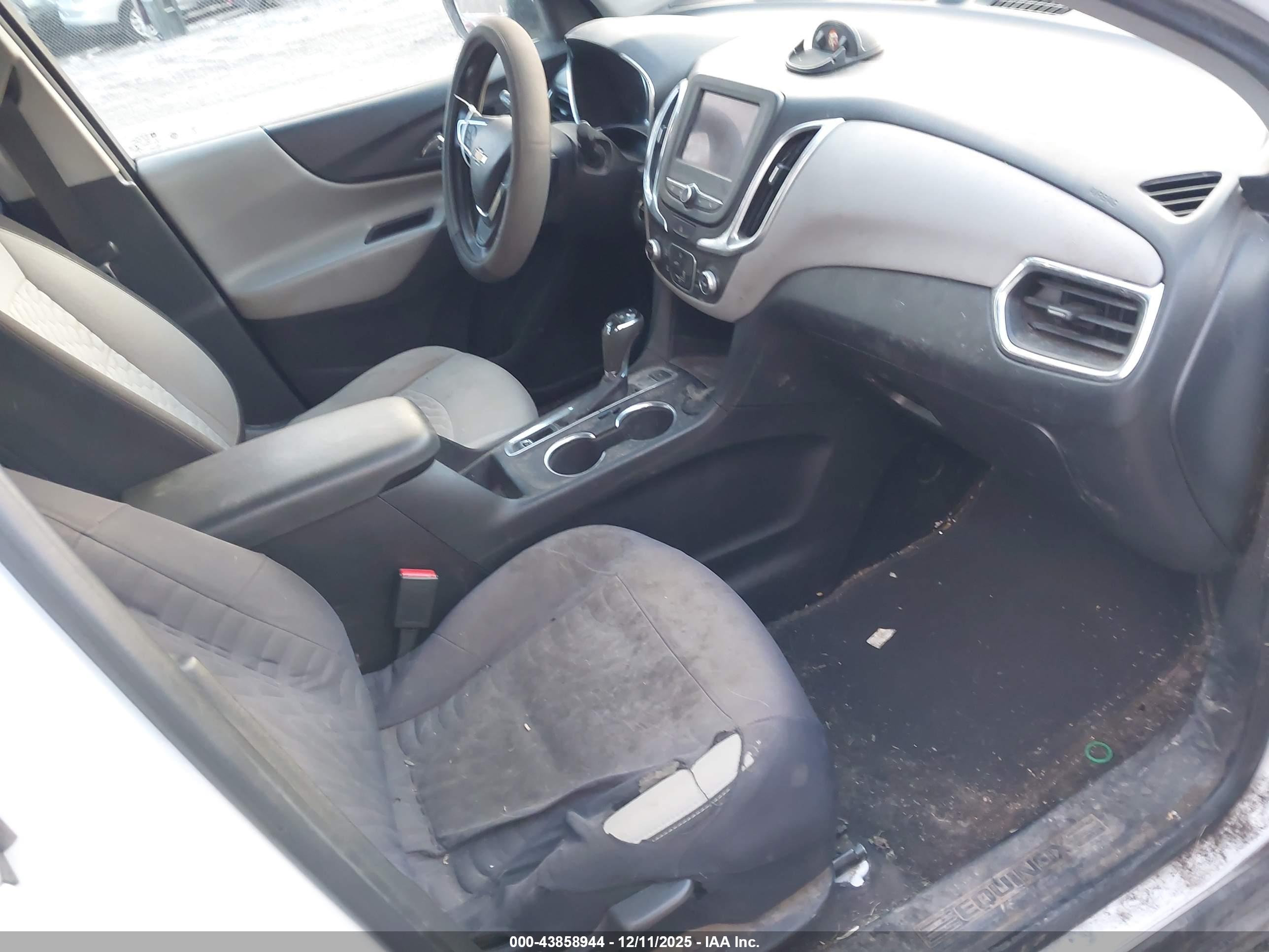 CHEVROLET EQUINOX image 5