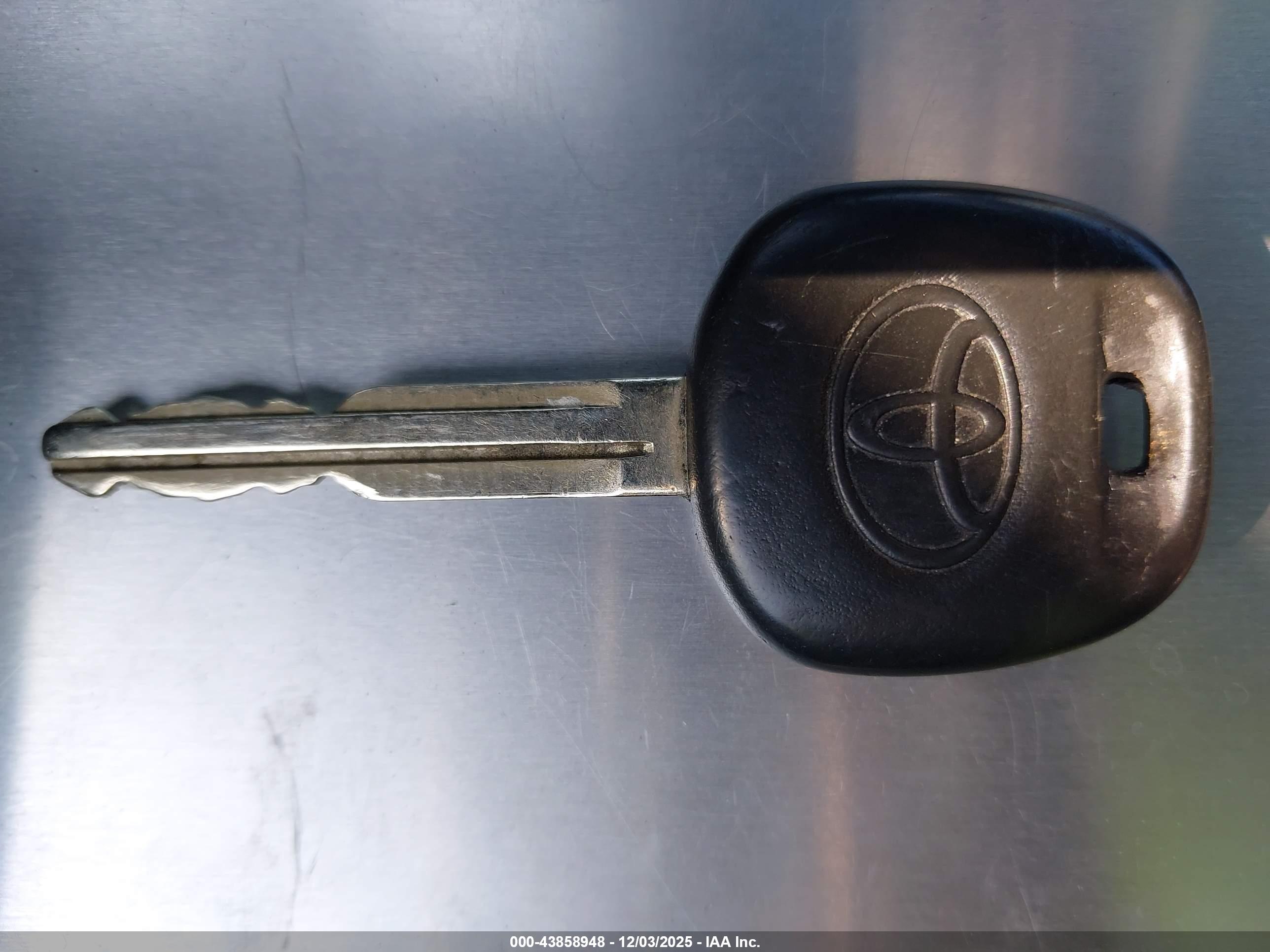 TOYOTA MATRIX image 11