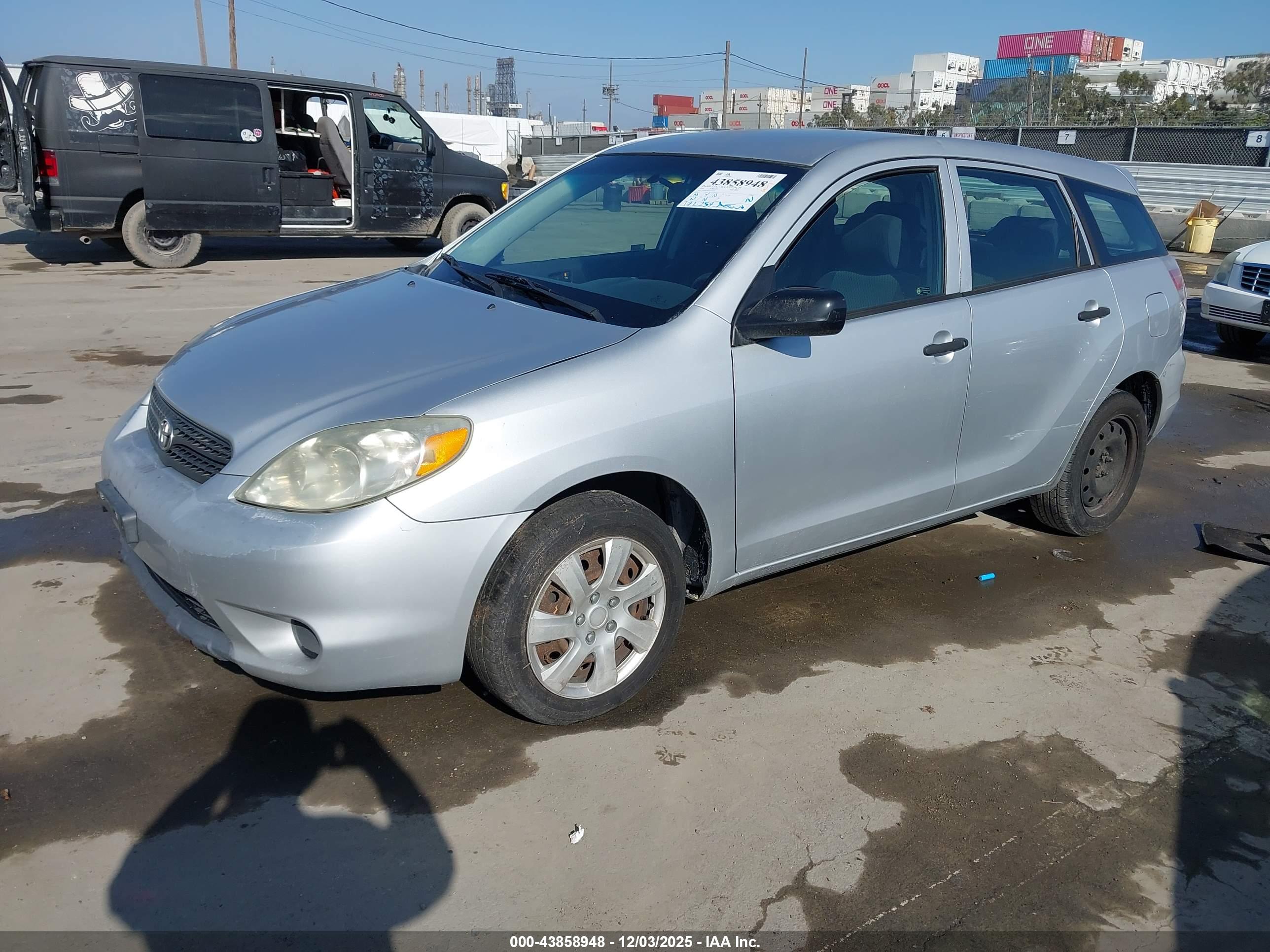 TOYOTA MATRIX image 2