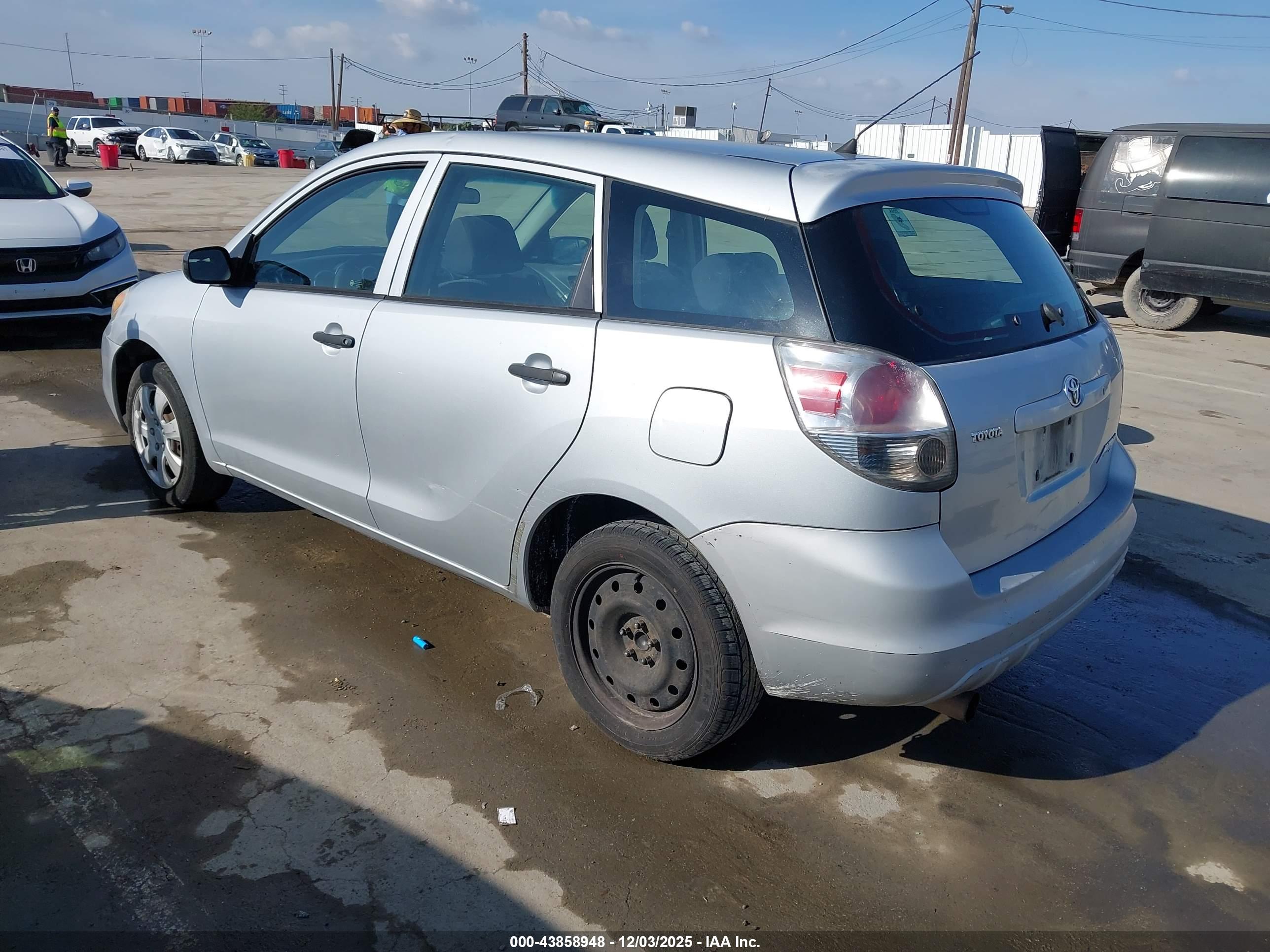 TOYOTA MATRIX image 3