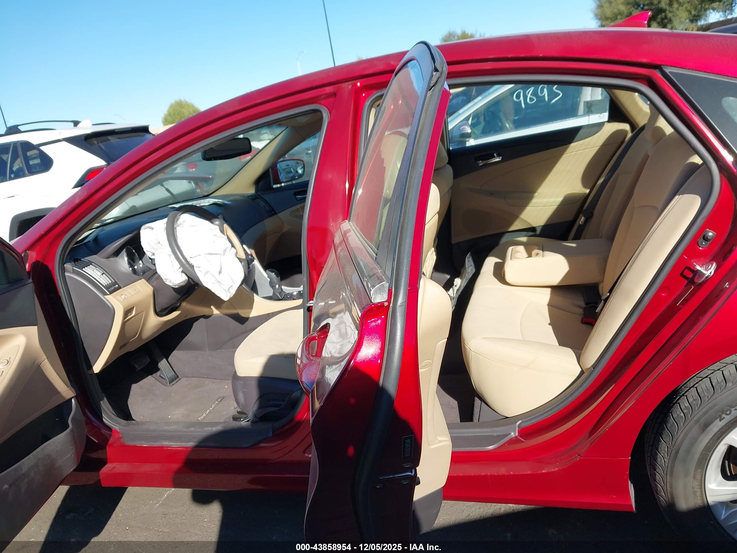 HYUNDAI SONATA image 8