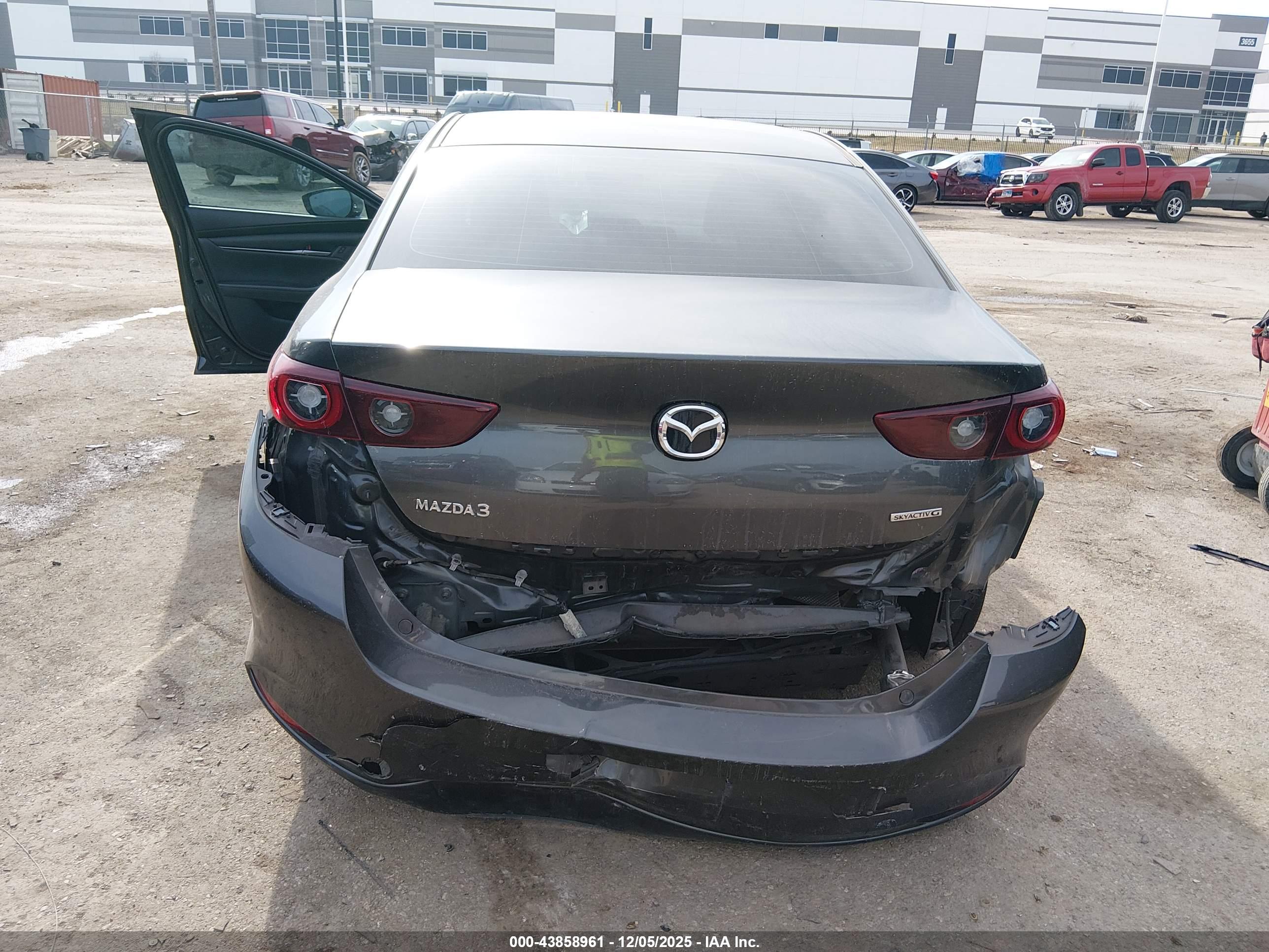 MAZDA MAZDA3 image 6