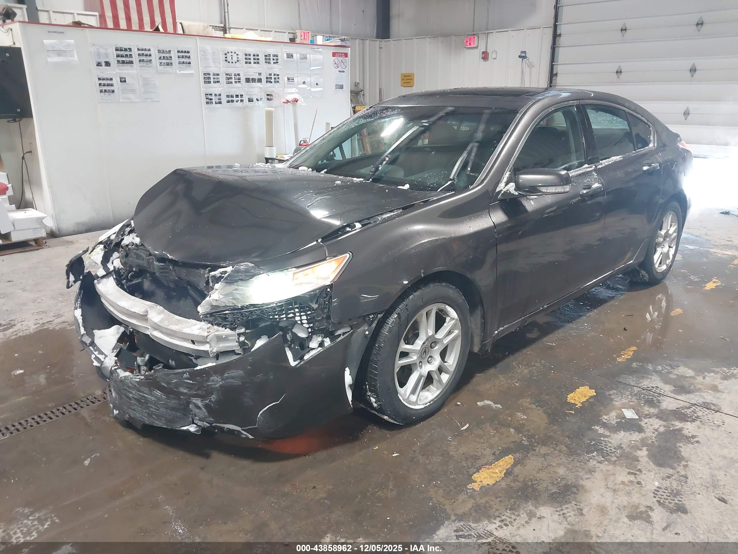 ACURA TL image 2