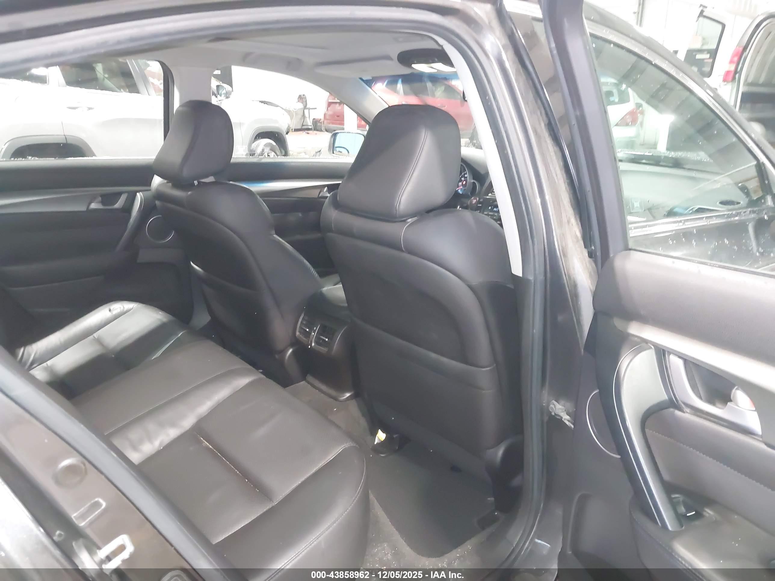 ACURA TL image 8