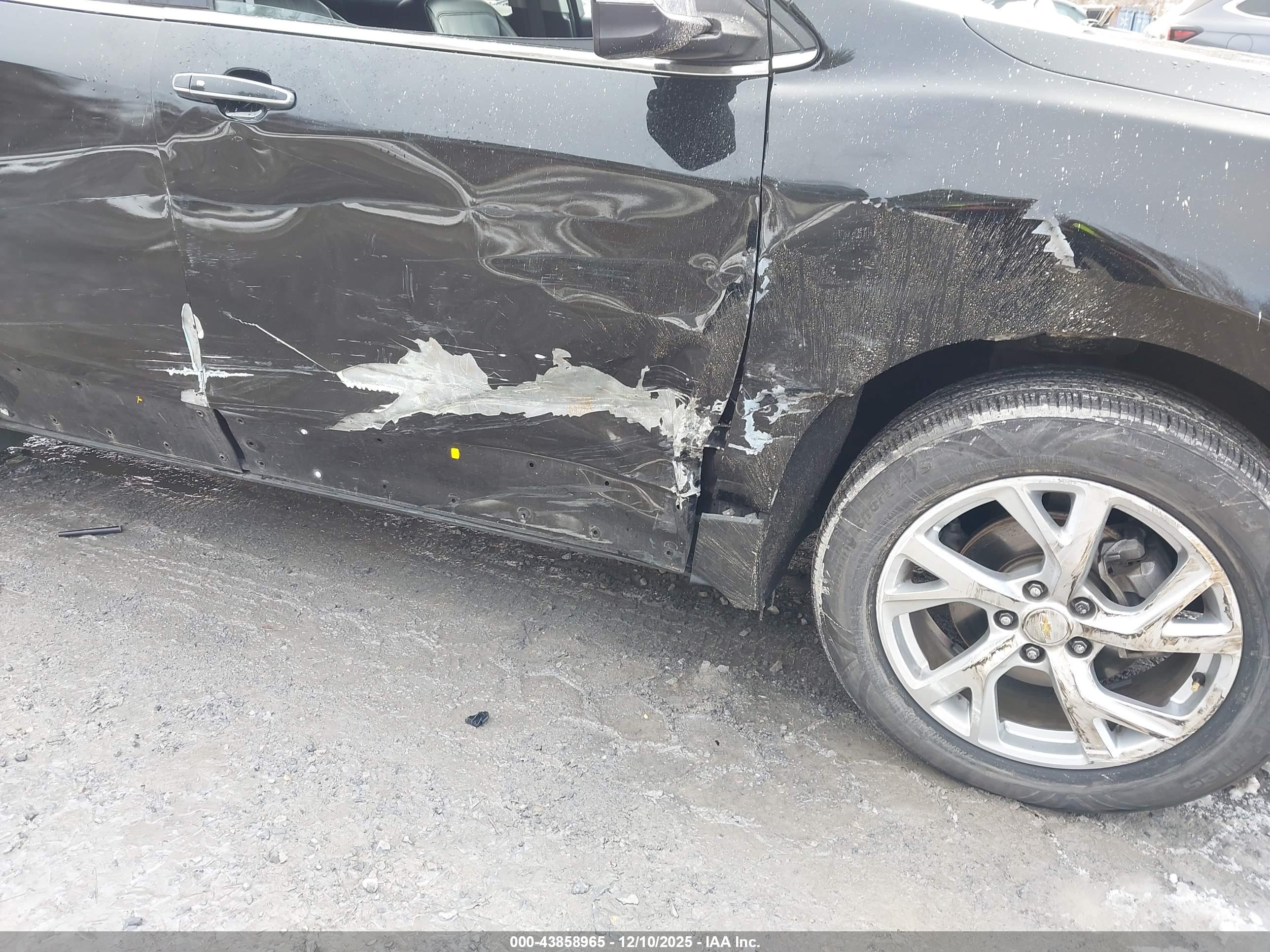 CHEVROLET EQUINOX image 6