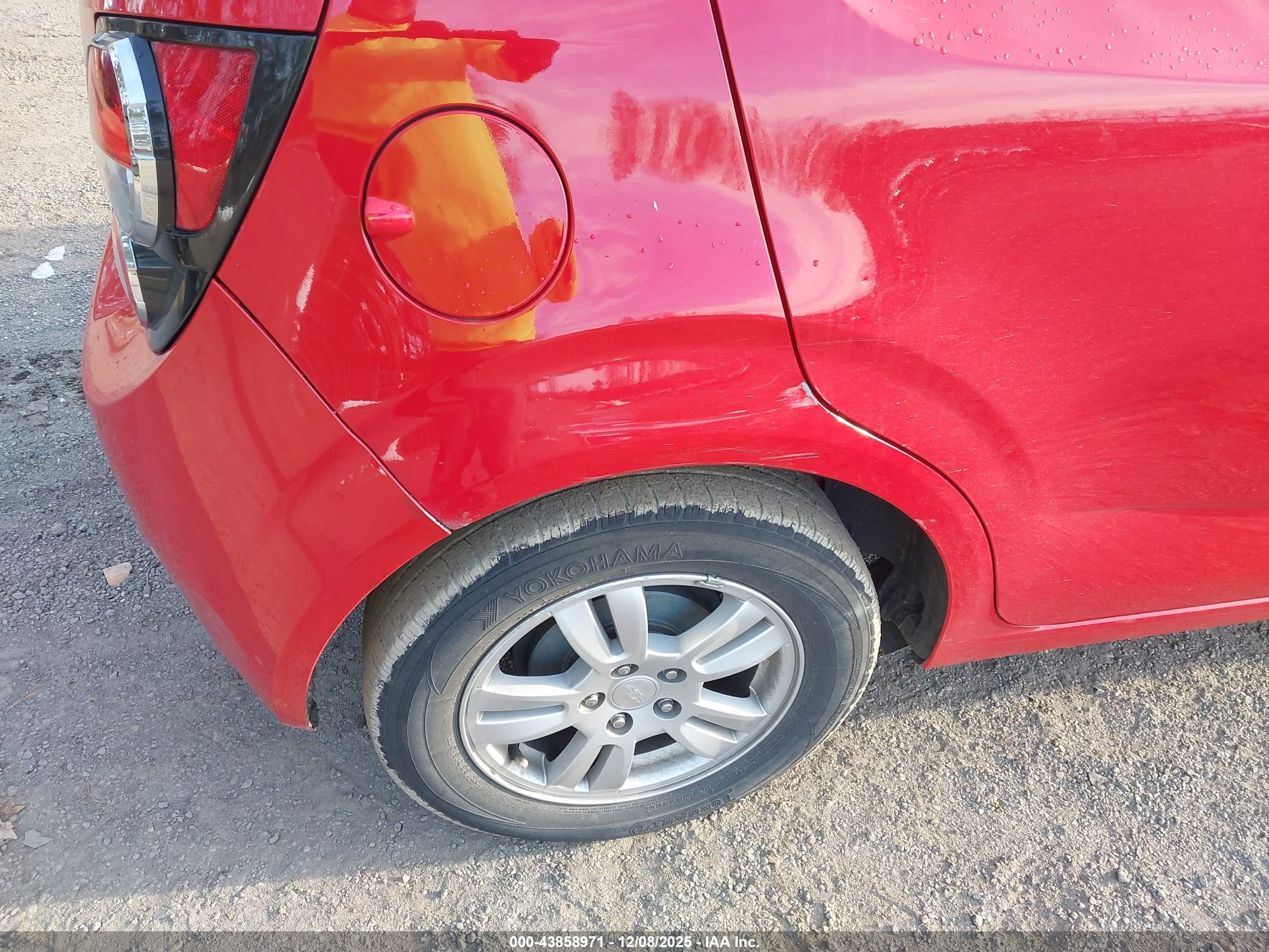 CHEVROLET SONIC image 6