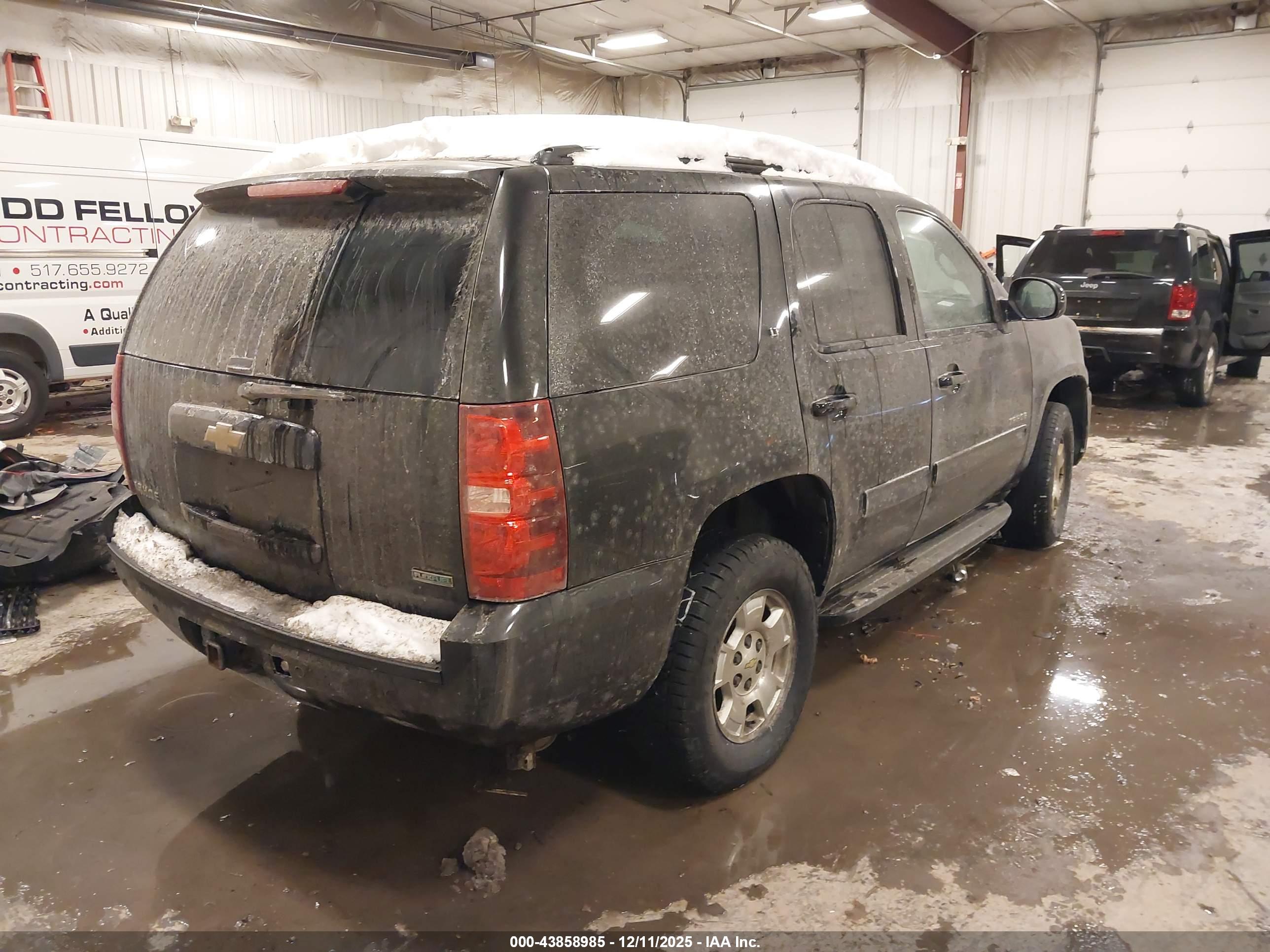CHEVROLET TAHOE image 4