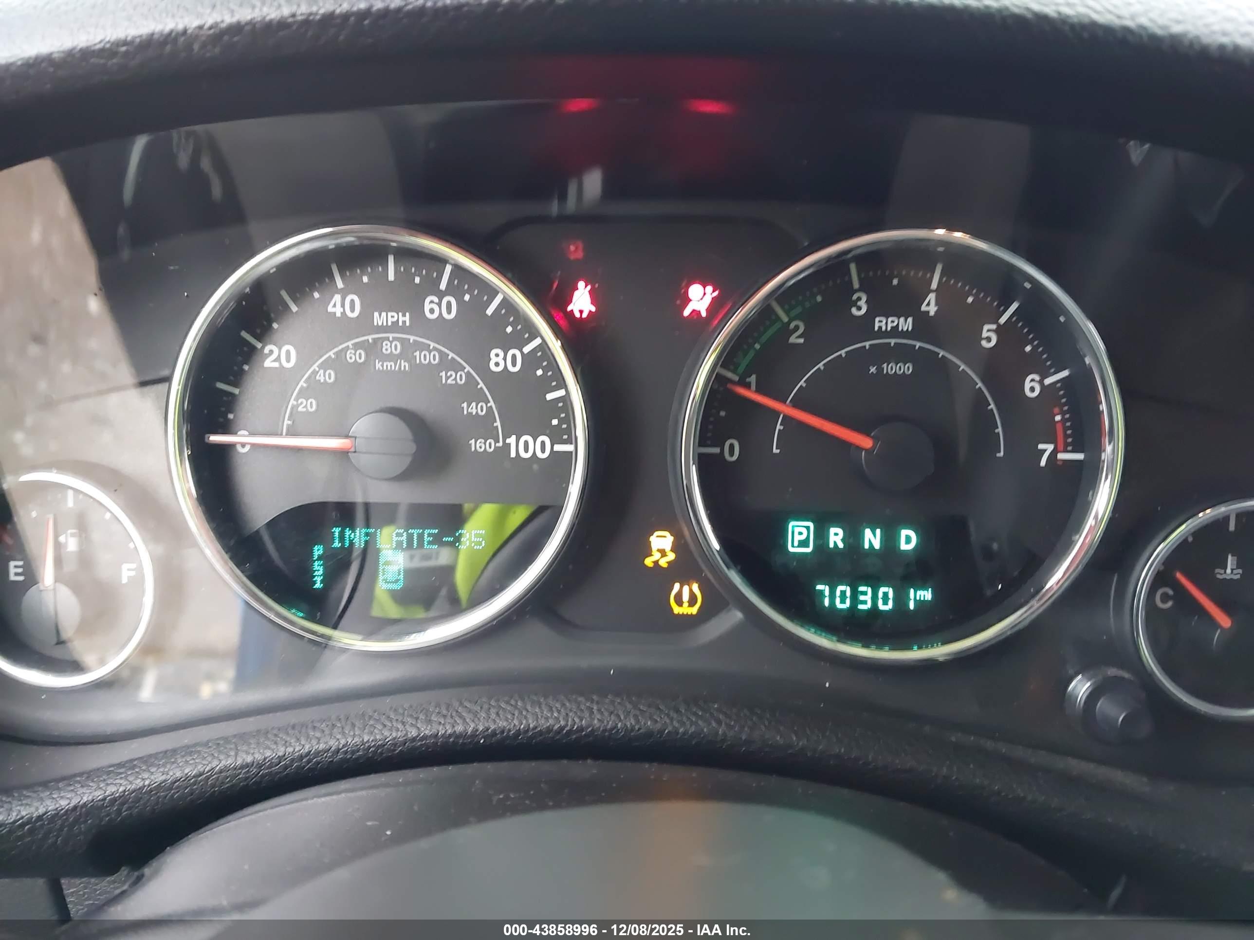 JEEP WRANGLER image 7