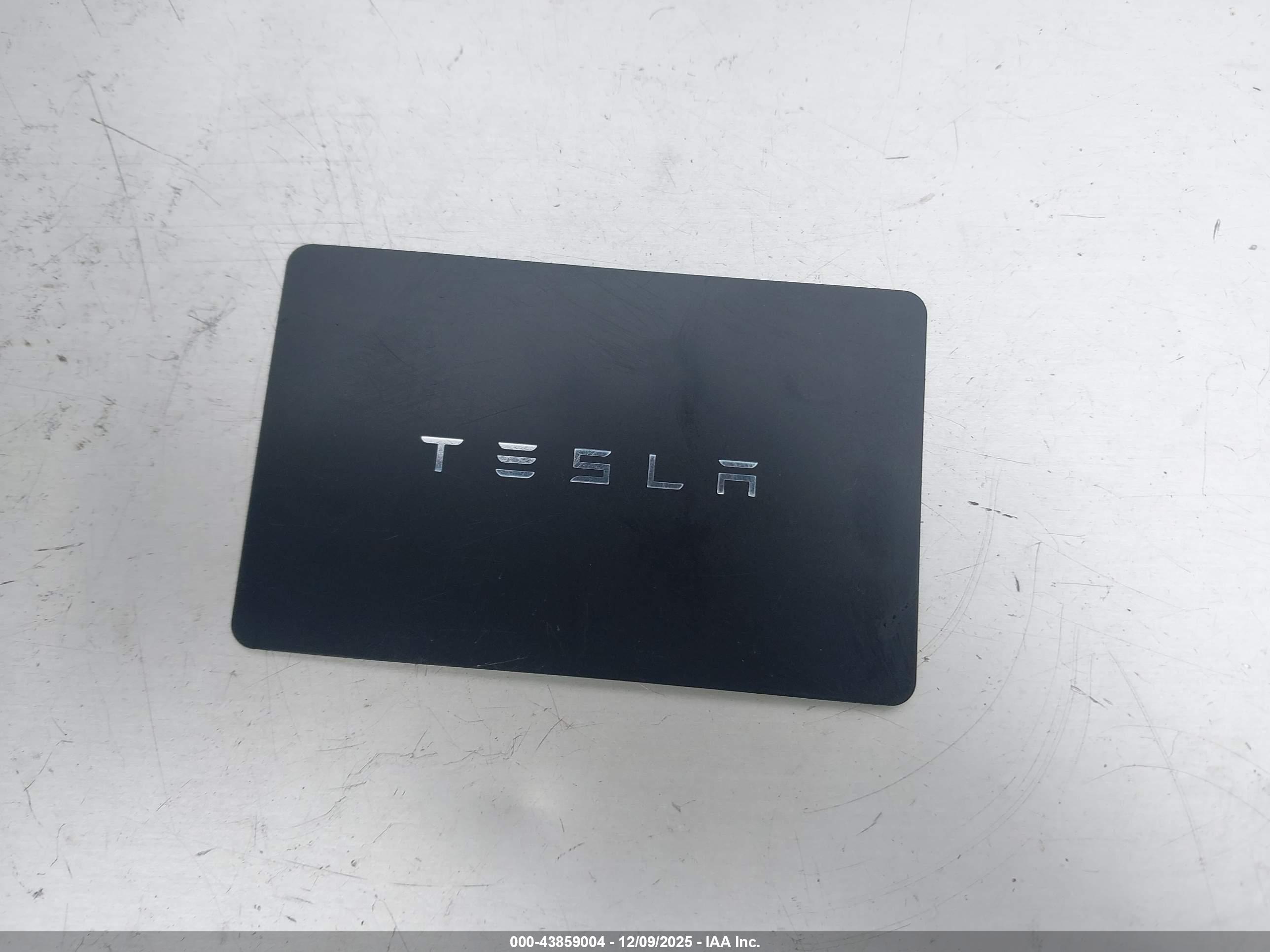 TESLA MODEL image 11