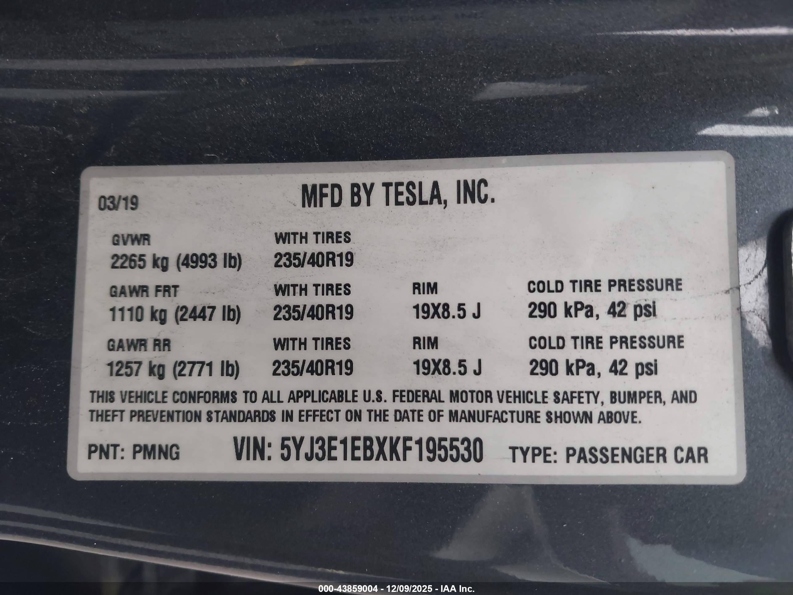 TESLA MODEL image 9