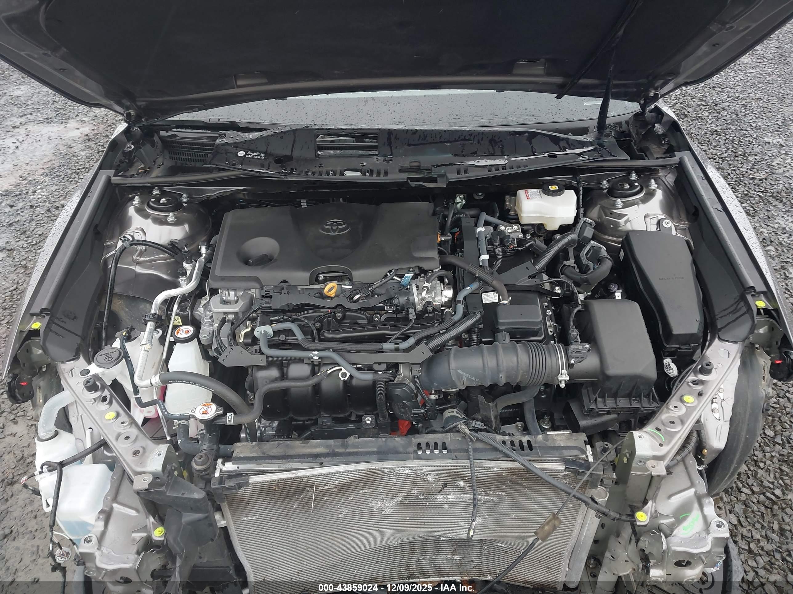TOYOTA CAMRY image 10
