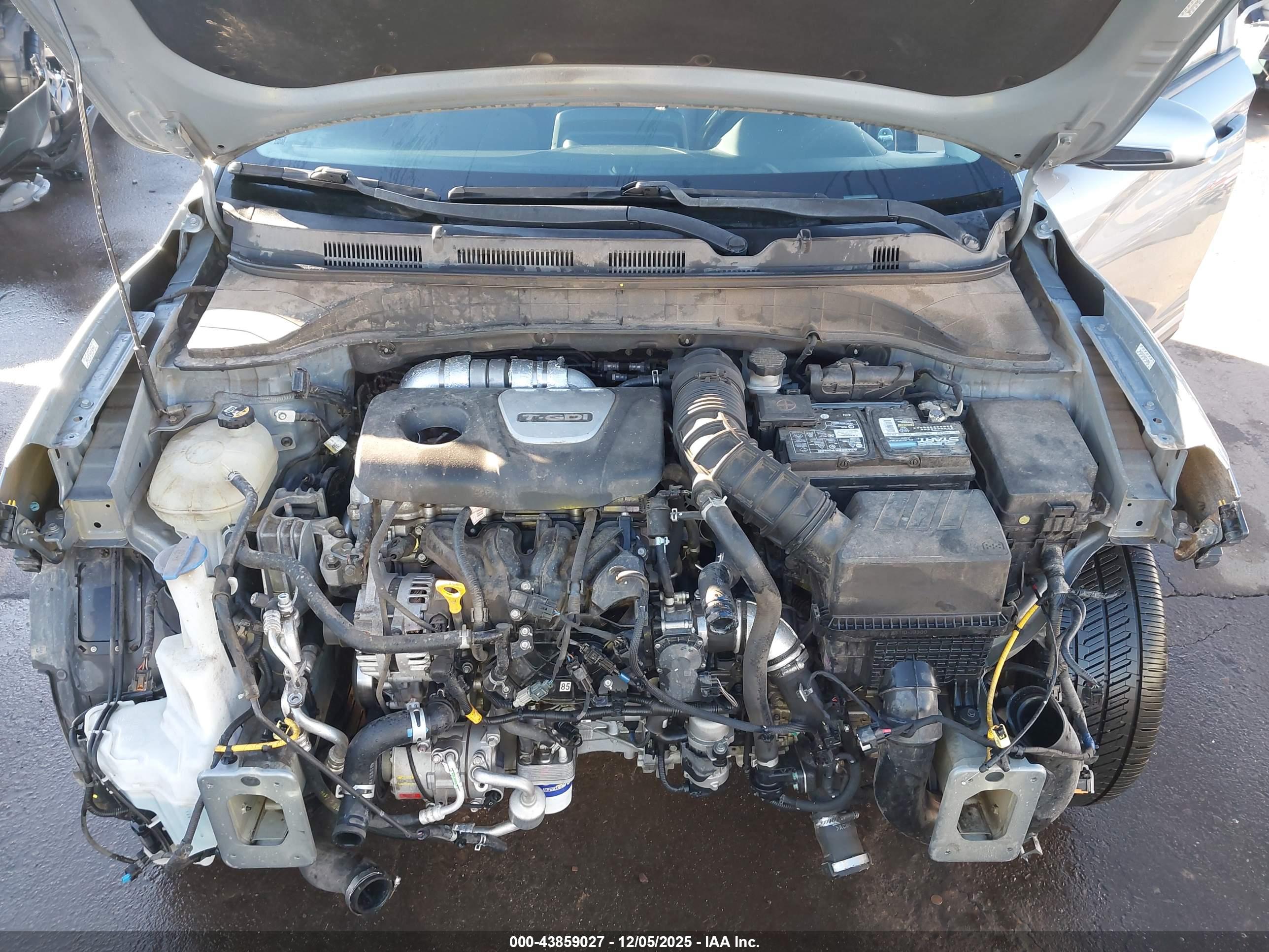 HYUNDAI KONA image 10