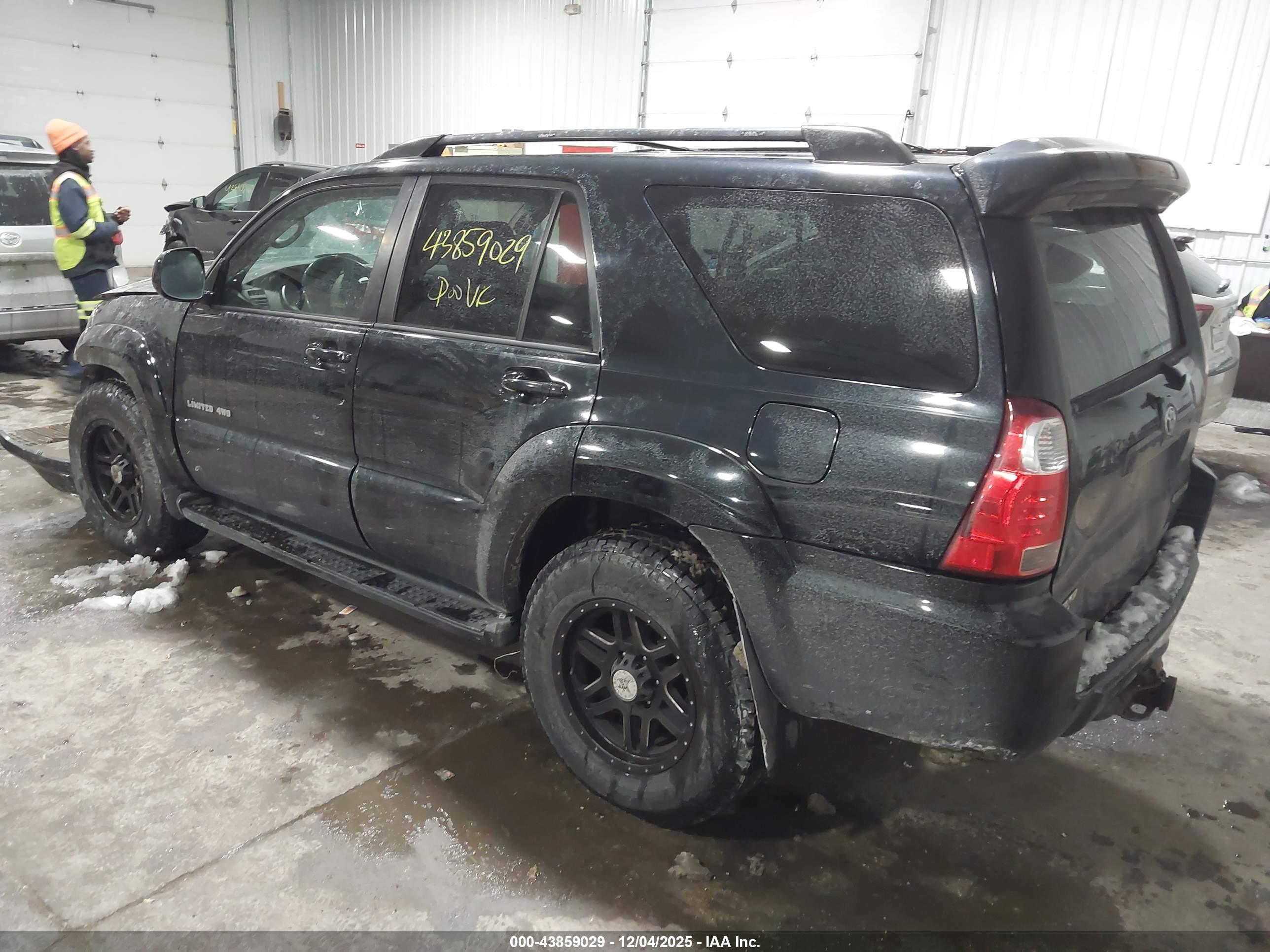 TOYOTA 4RUNNER image 3