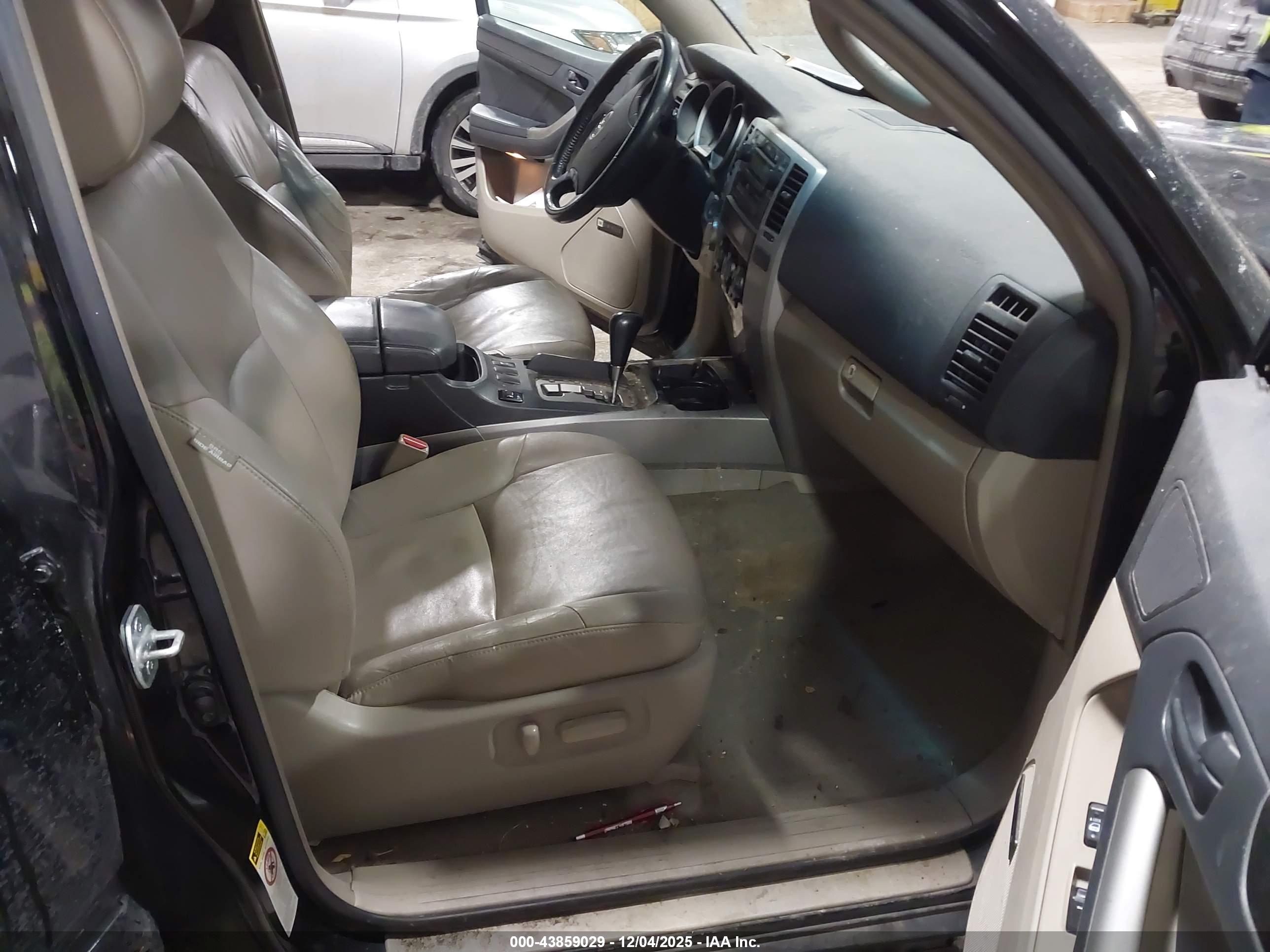 TOYOTA 4RUNNER image 5