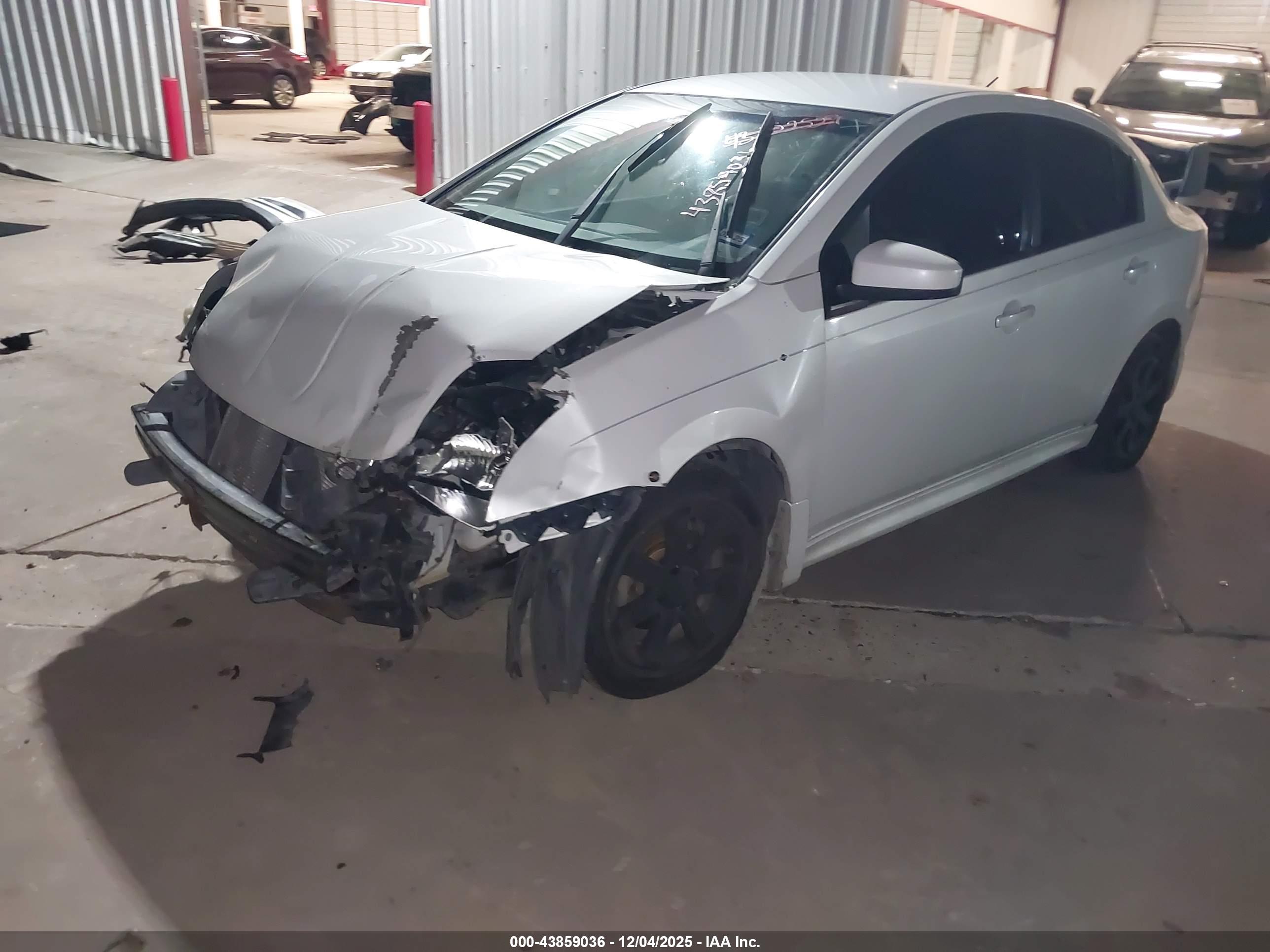 NISSAN SENTRA image 2