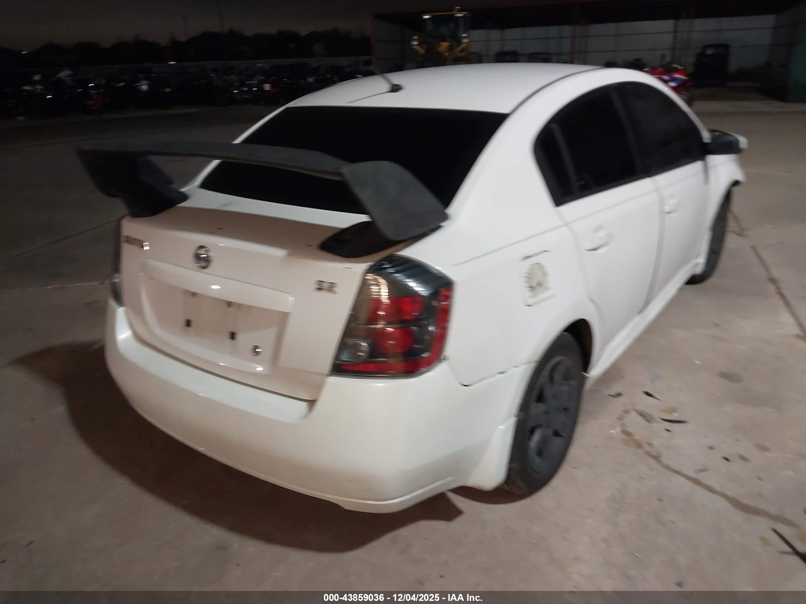 NISSAN SENTRA image 4