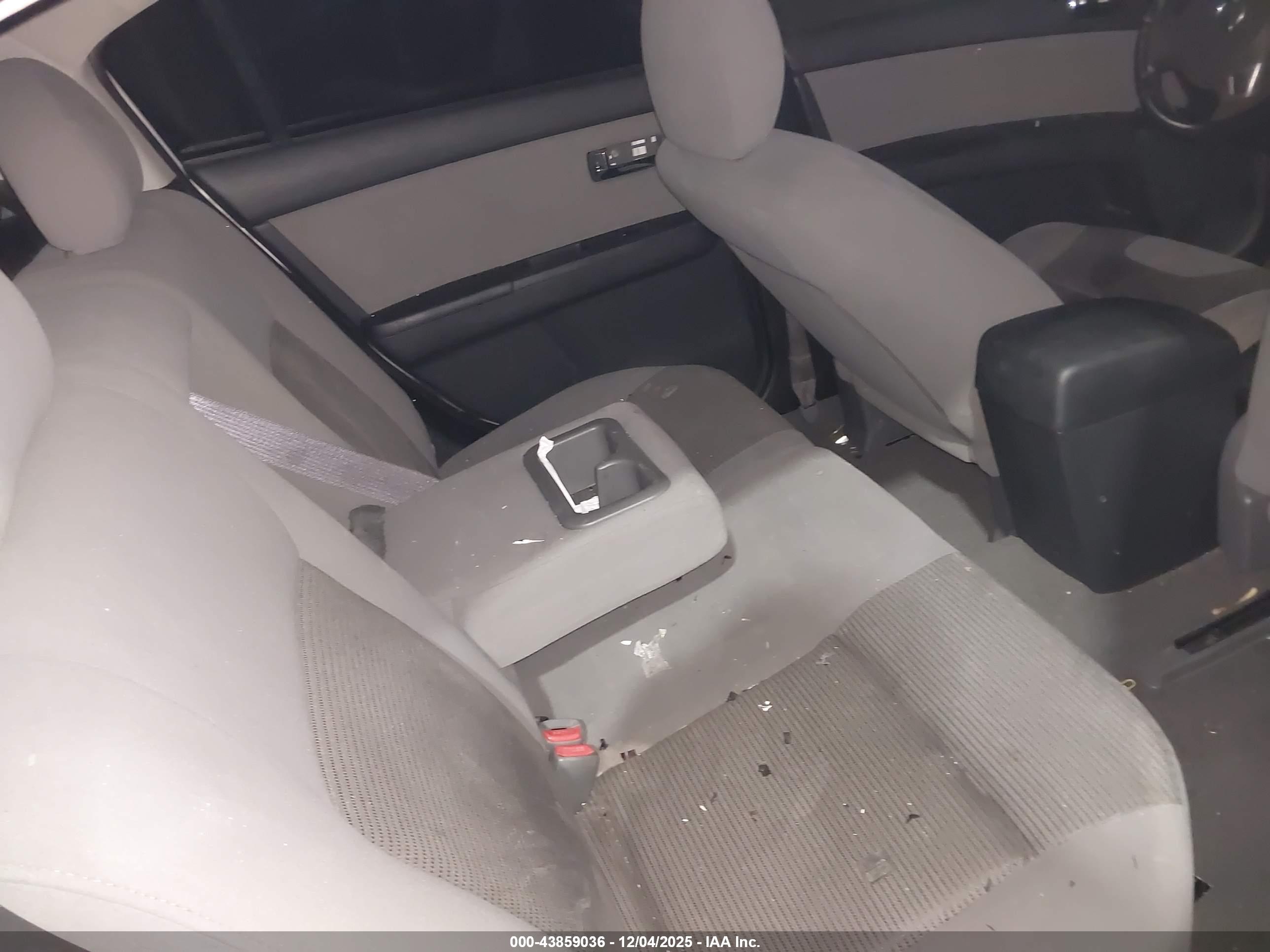 NISSAN SENTRA image 8