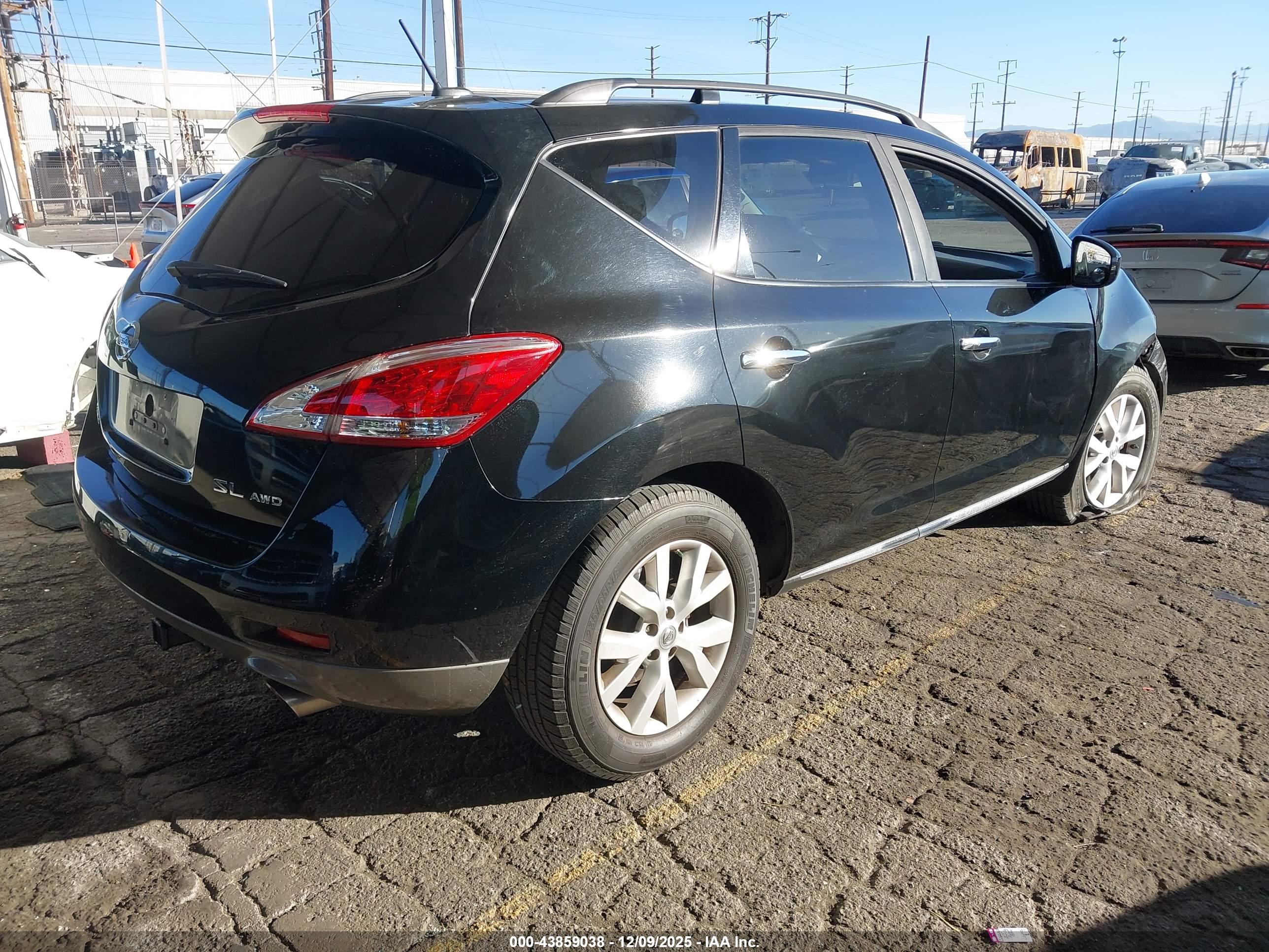 NISSAN MURANO image 4