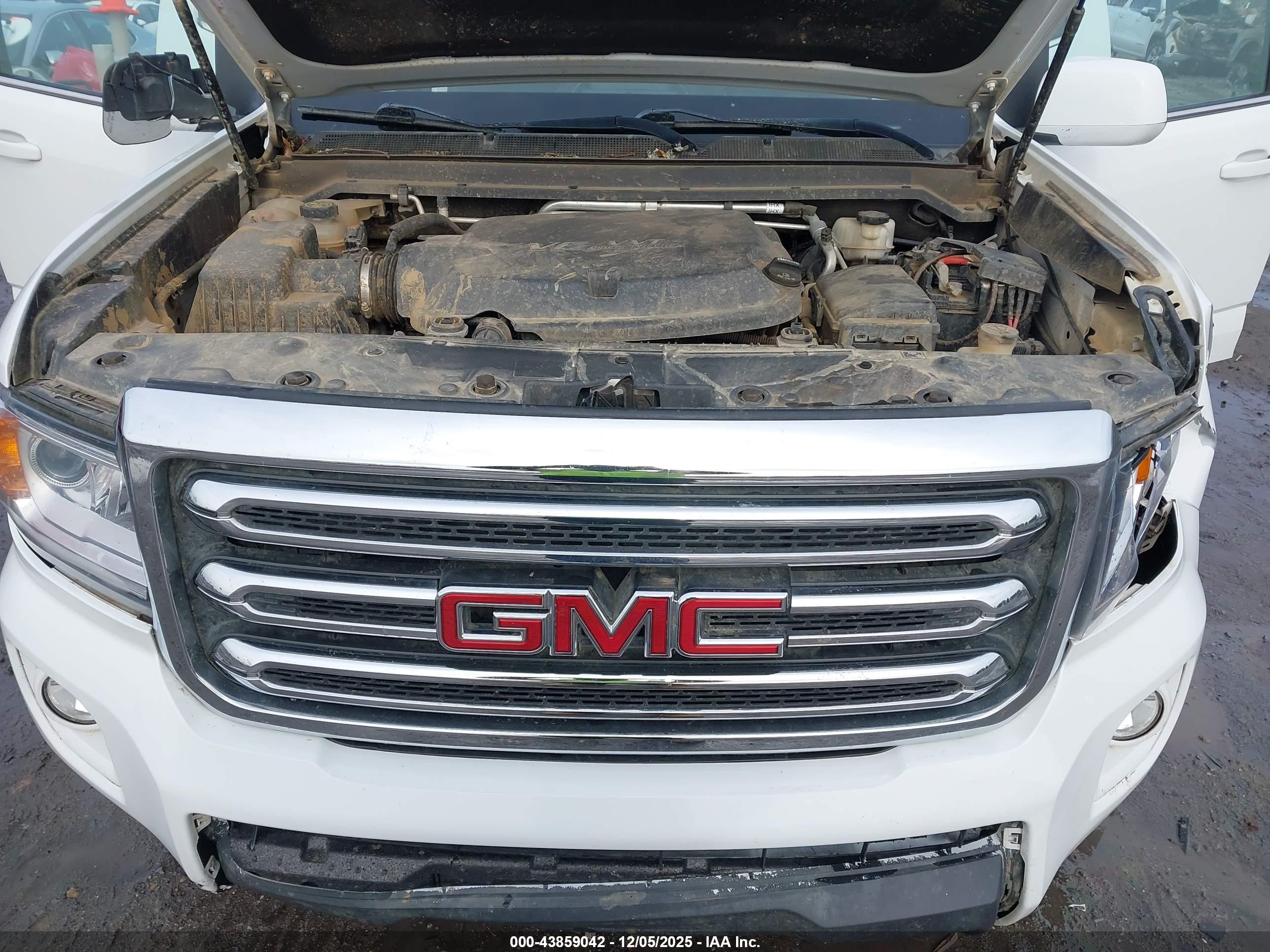 GMC CANYON image 10