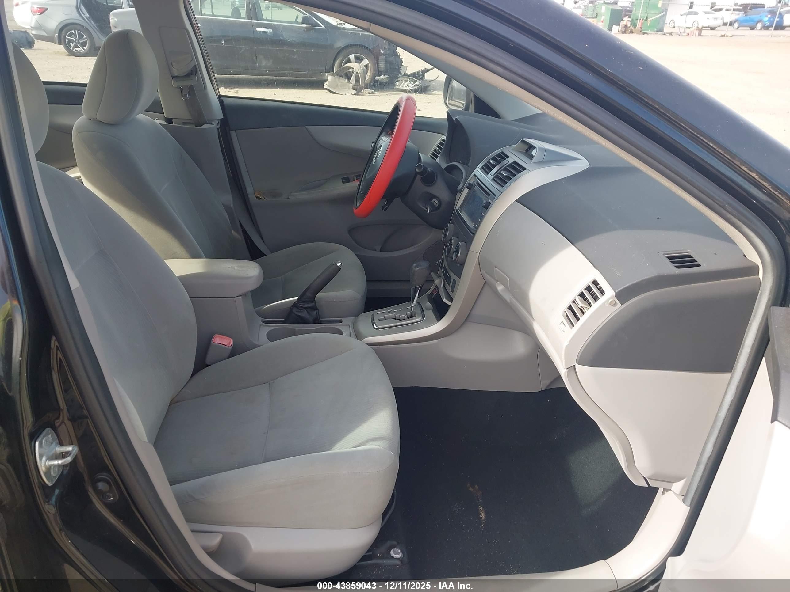 TOYOTA COROLLA image 5