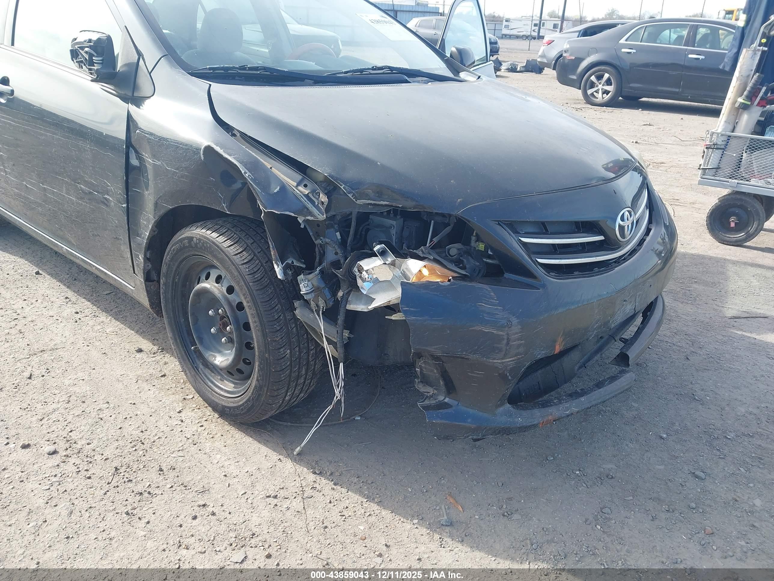TOYOTA COROLLA image 6