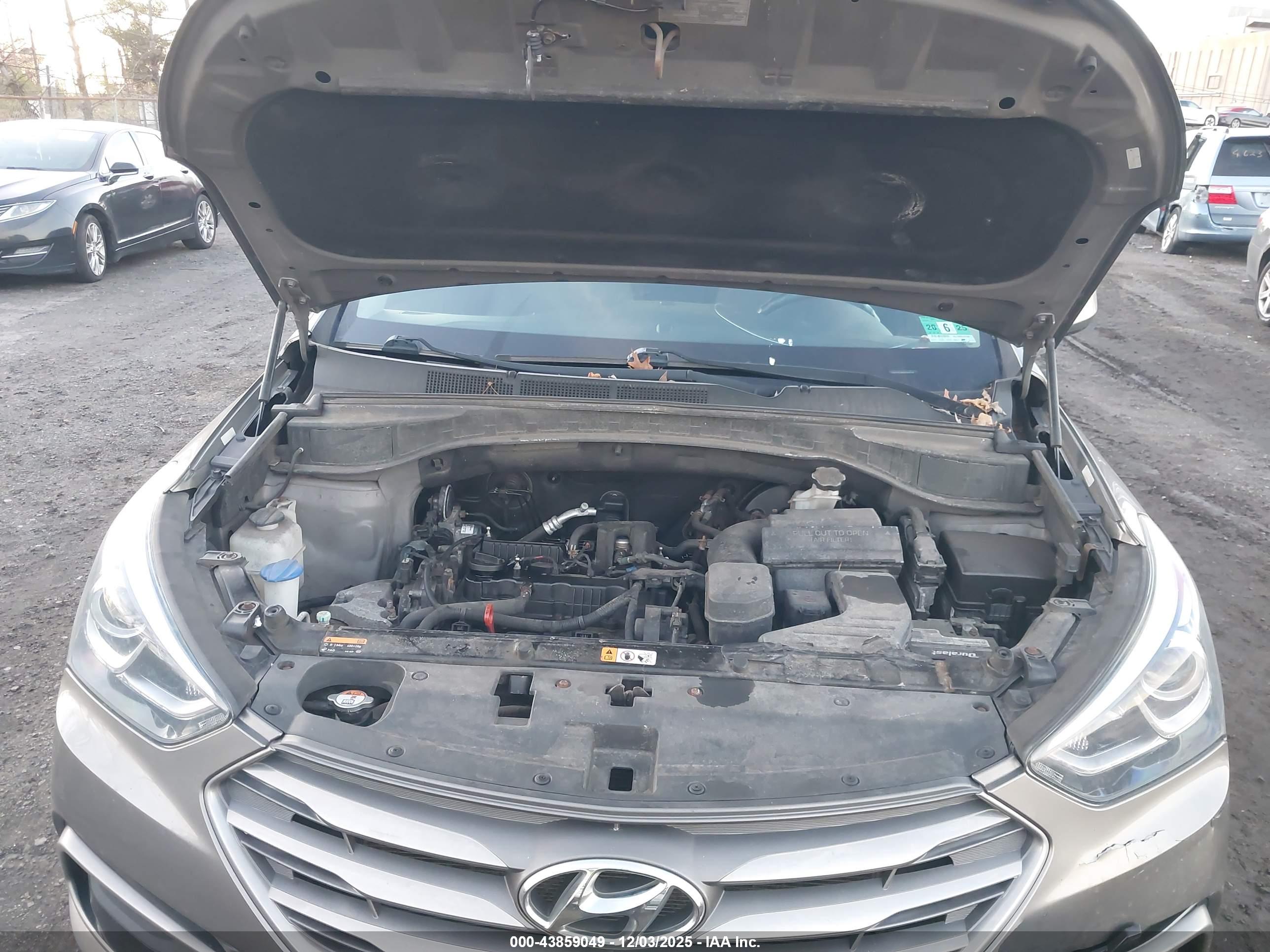 HYUNDAI SANTA image 10